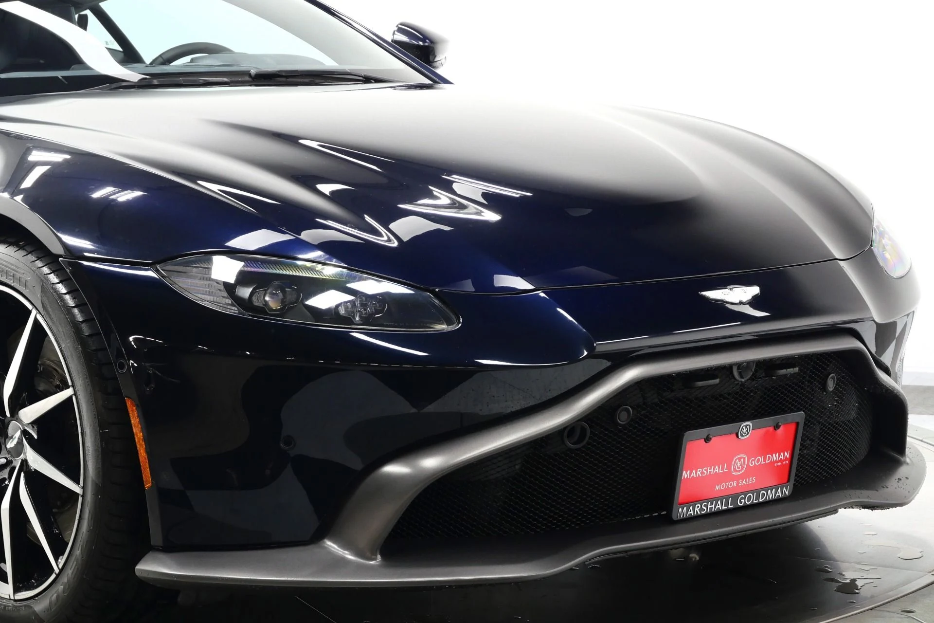 mph033_2693938710_Used_2020_Aston_Martin_Vantage_Twin_Turbo_V8_Comfort_Collection_Beautiful_Inside_and_Out_1769203114_51088badc8