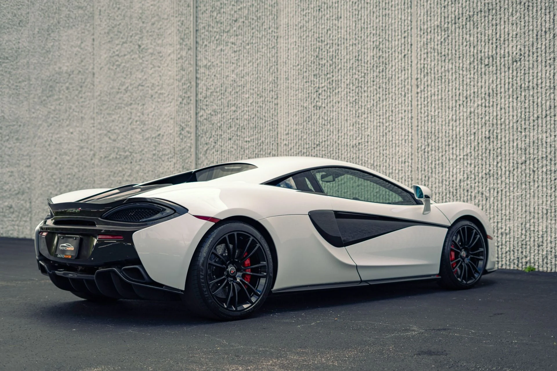 mph033_2694618044_Used_2016_Mc_Laren_570_S_w_a_236_K_MSRP_LOADED_w_MSO_Carbon_Options_1776279774_9a512a21d7