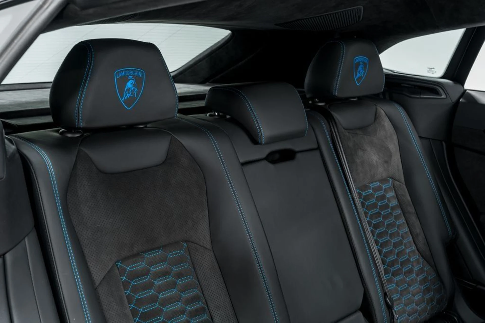 mph033_2711054292_d6c488cac424488a71ea3a786beb37abx_60d18f8e33