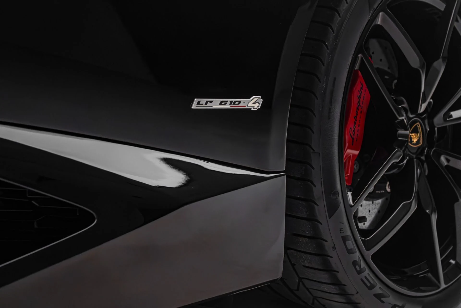 mph033_2715490592_Used_2016_Lamborghini_Huracan_LP_610_4_Spyder_1781713256_b764547fc5