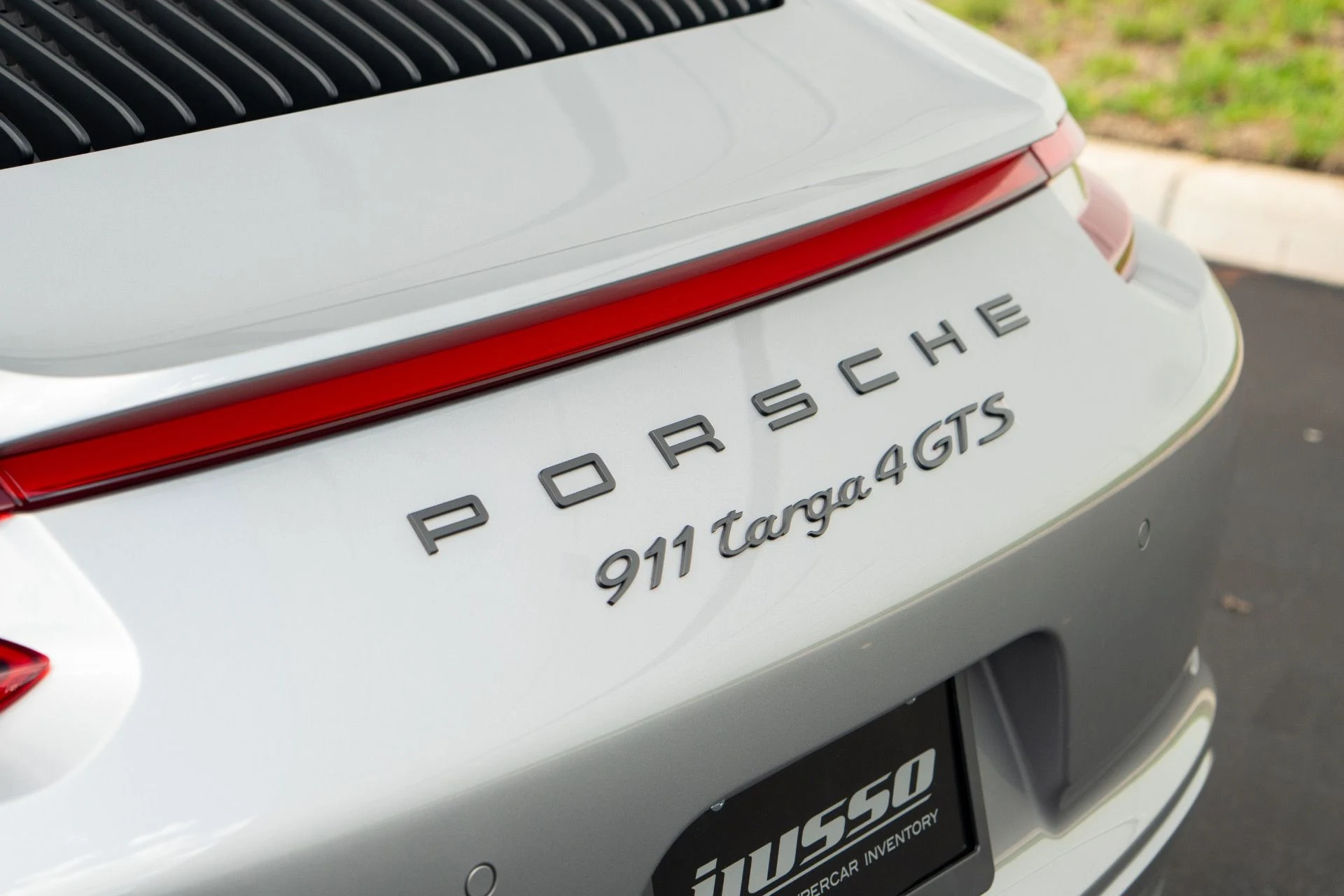 mph033_2719514817_Used_2019_Porsche_911_Targa_4_GTS_1756154089_ce87bc3284