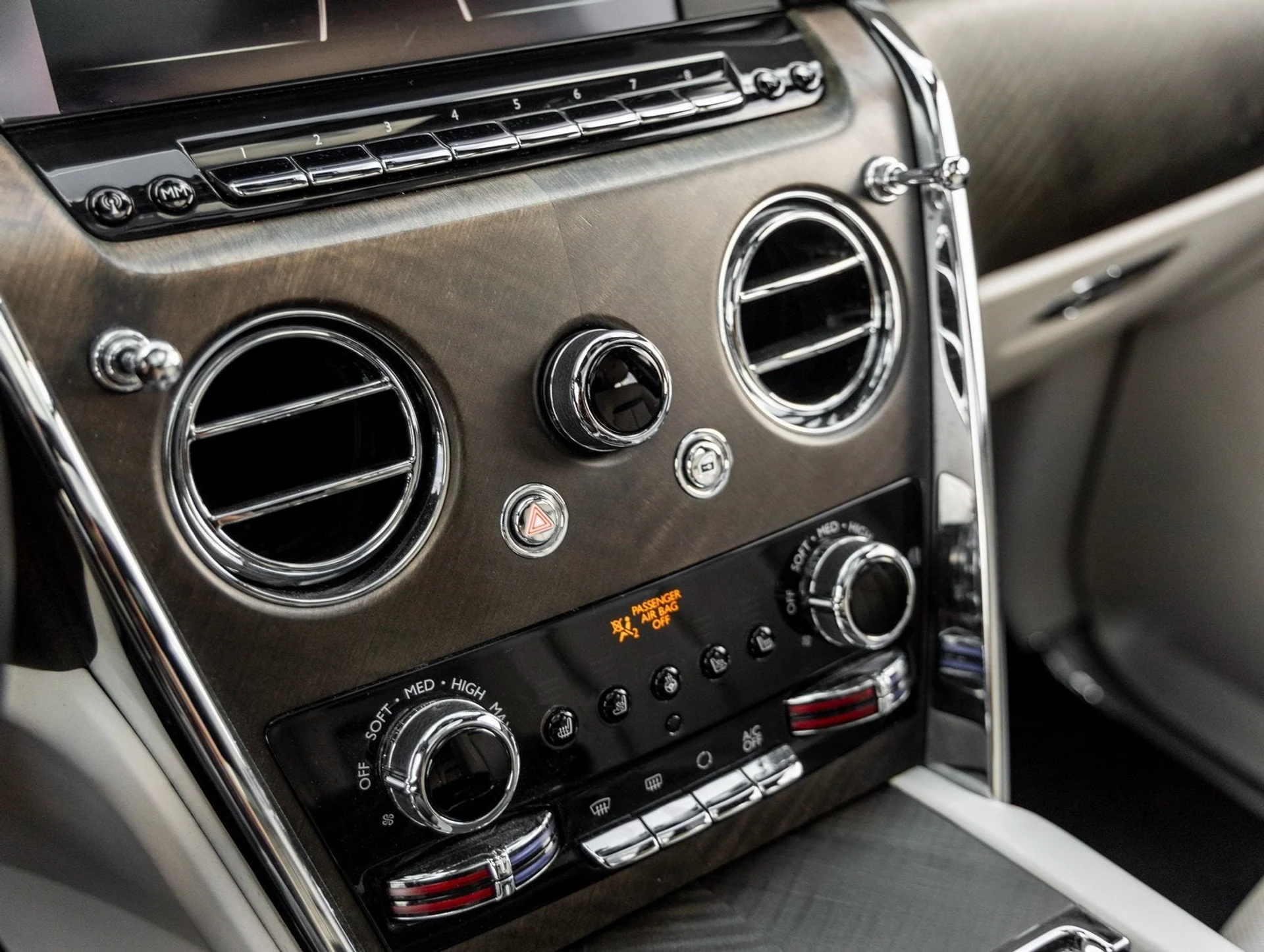 mph033_2727818696_34_db7d035f63