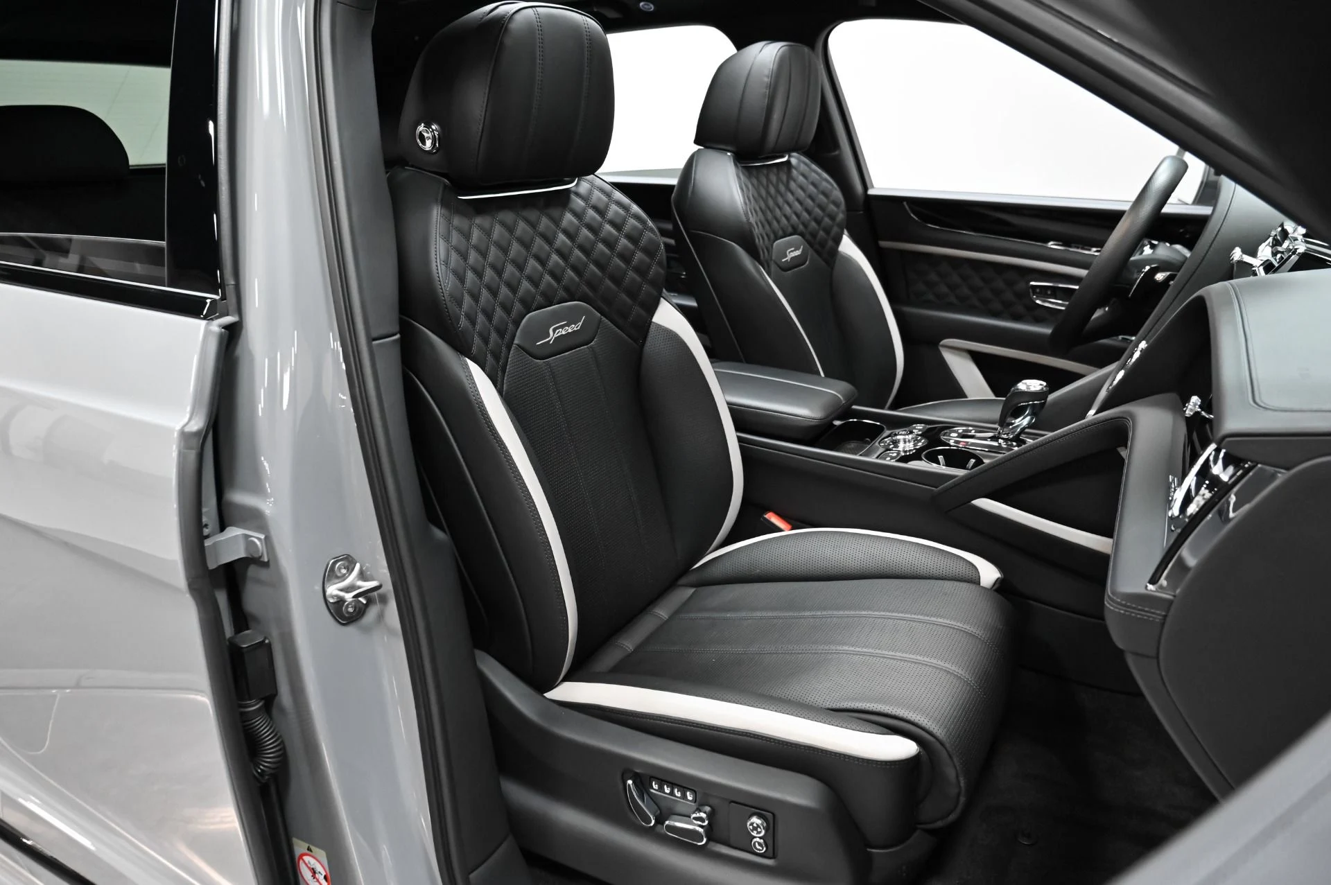 mph033_2733444955_Used_2022_Bentley_Bentayga_Speed_1754348243_45f5c7e1af
