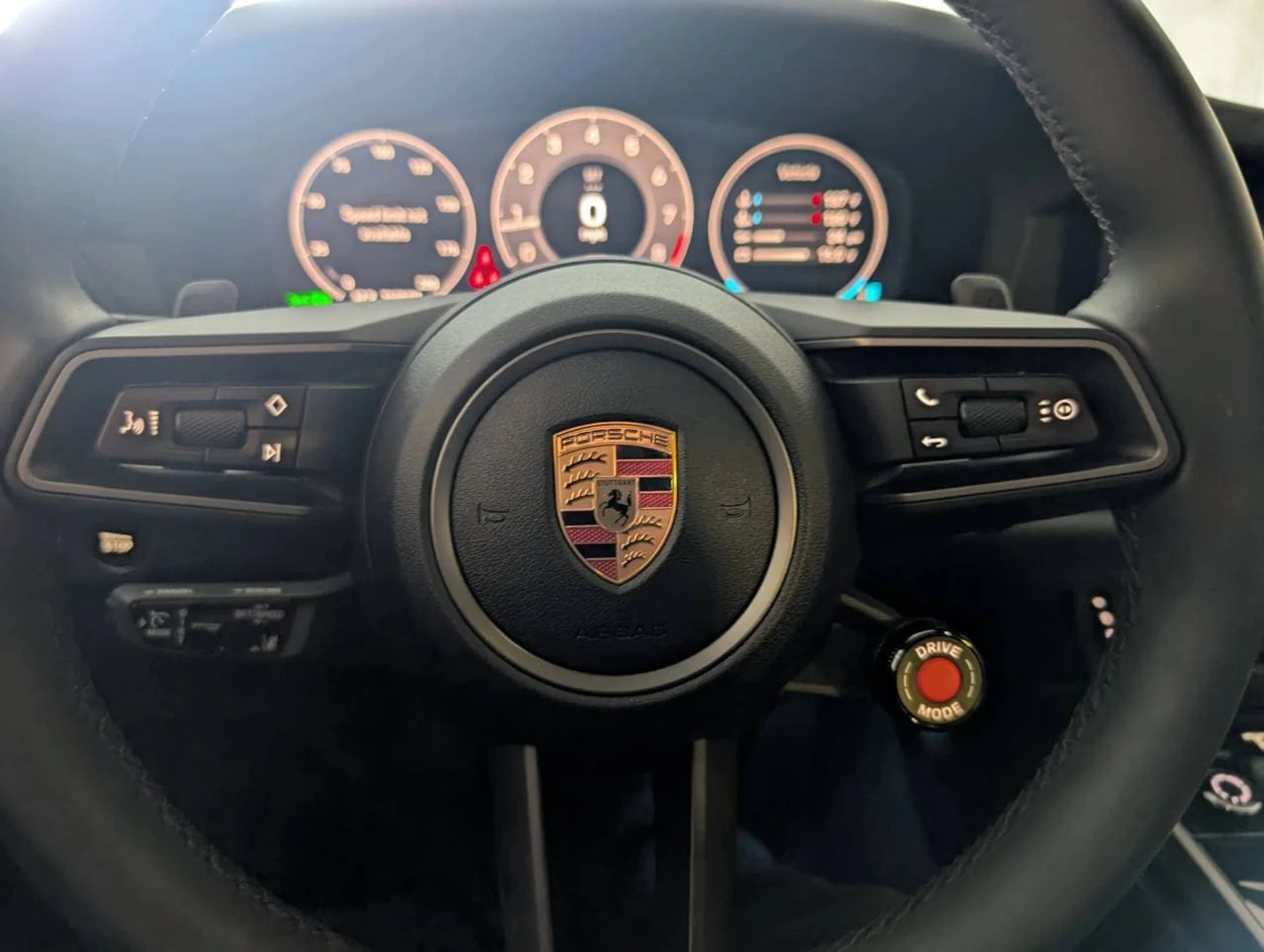 mph033_2735154369_576b169af413daee178ae6d45f840c82x_b2d8442123