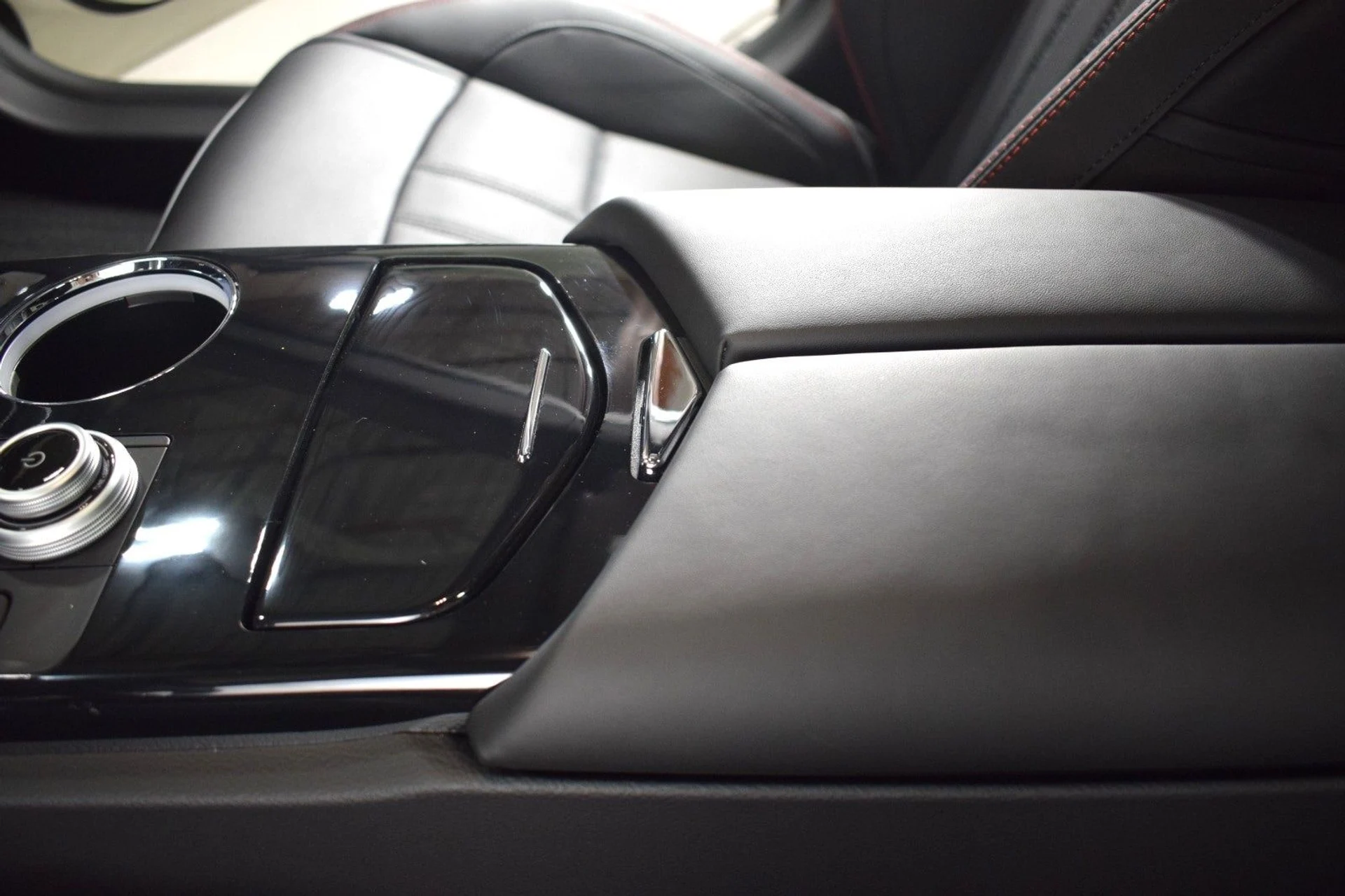 mph033_2739177075_b96a5896011a00195a96cd31f9fddf25x_57c3562194