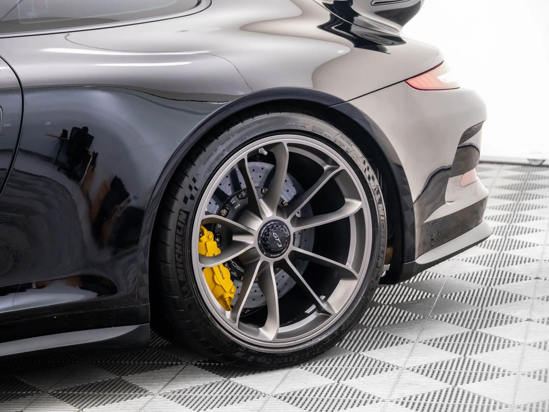 mph033_2744227994_a27a8f0c08192ea5eada4931d2d8e01ax_170af0b61f