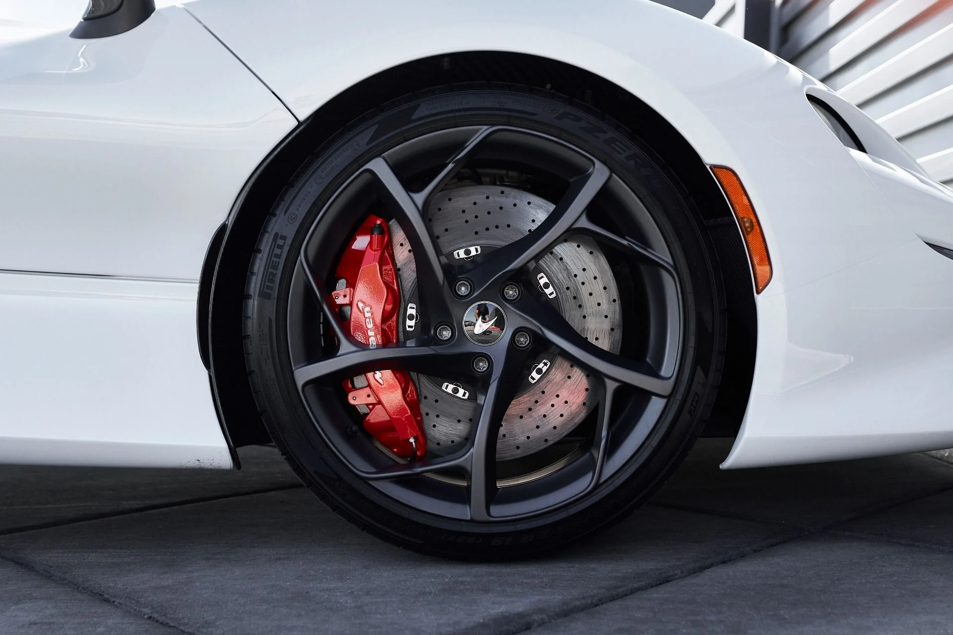 mph033_2745199921_Used_2021_Mc_Laren_Elva_1762815314_0034f4f39c