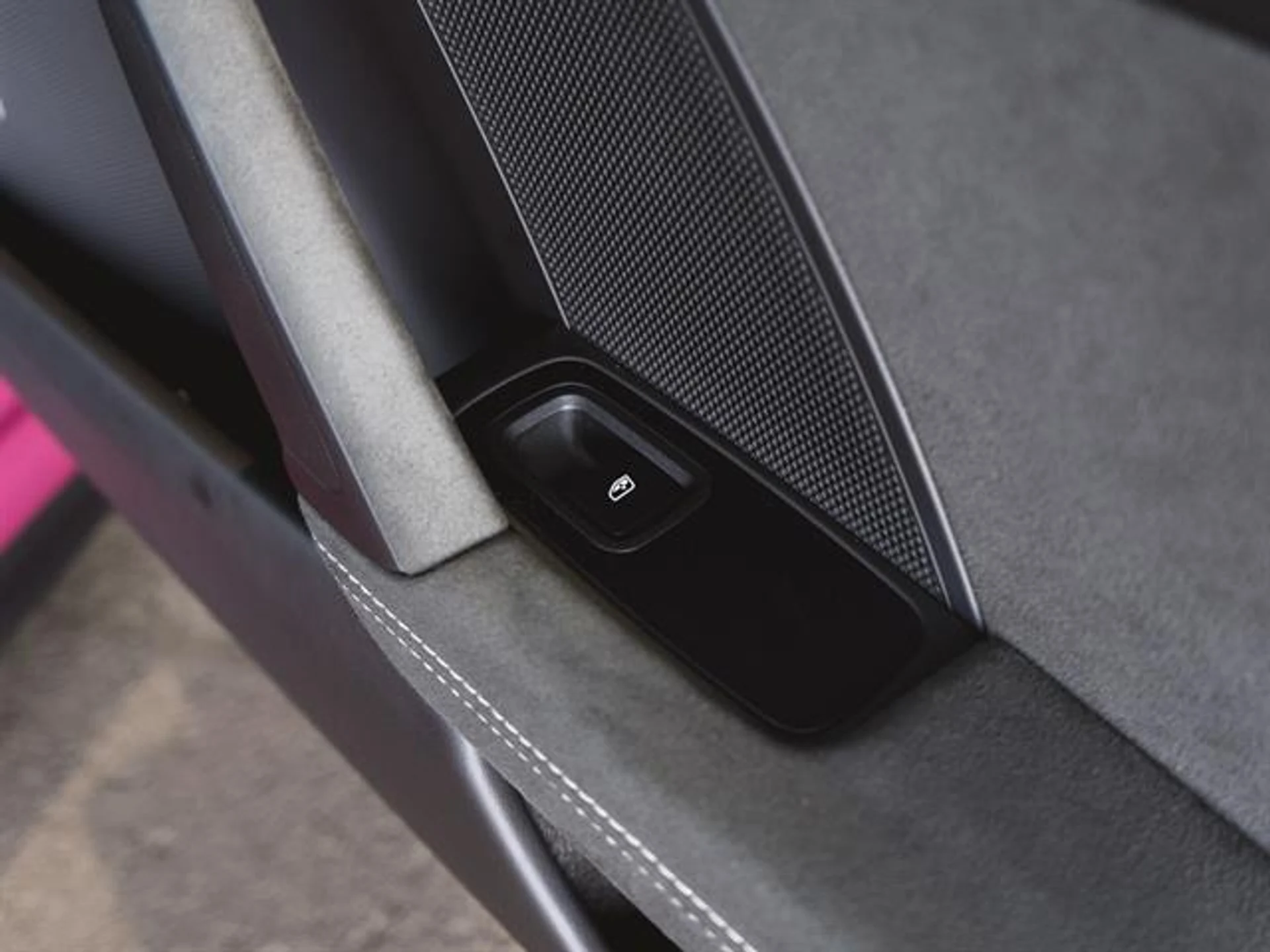 mph033_2746105923_80omt_P6_E3t_W_Mv0_CT_wi_H_Xp_Pg_D00_2009f5e822