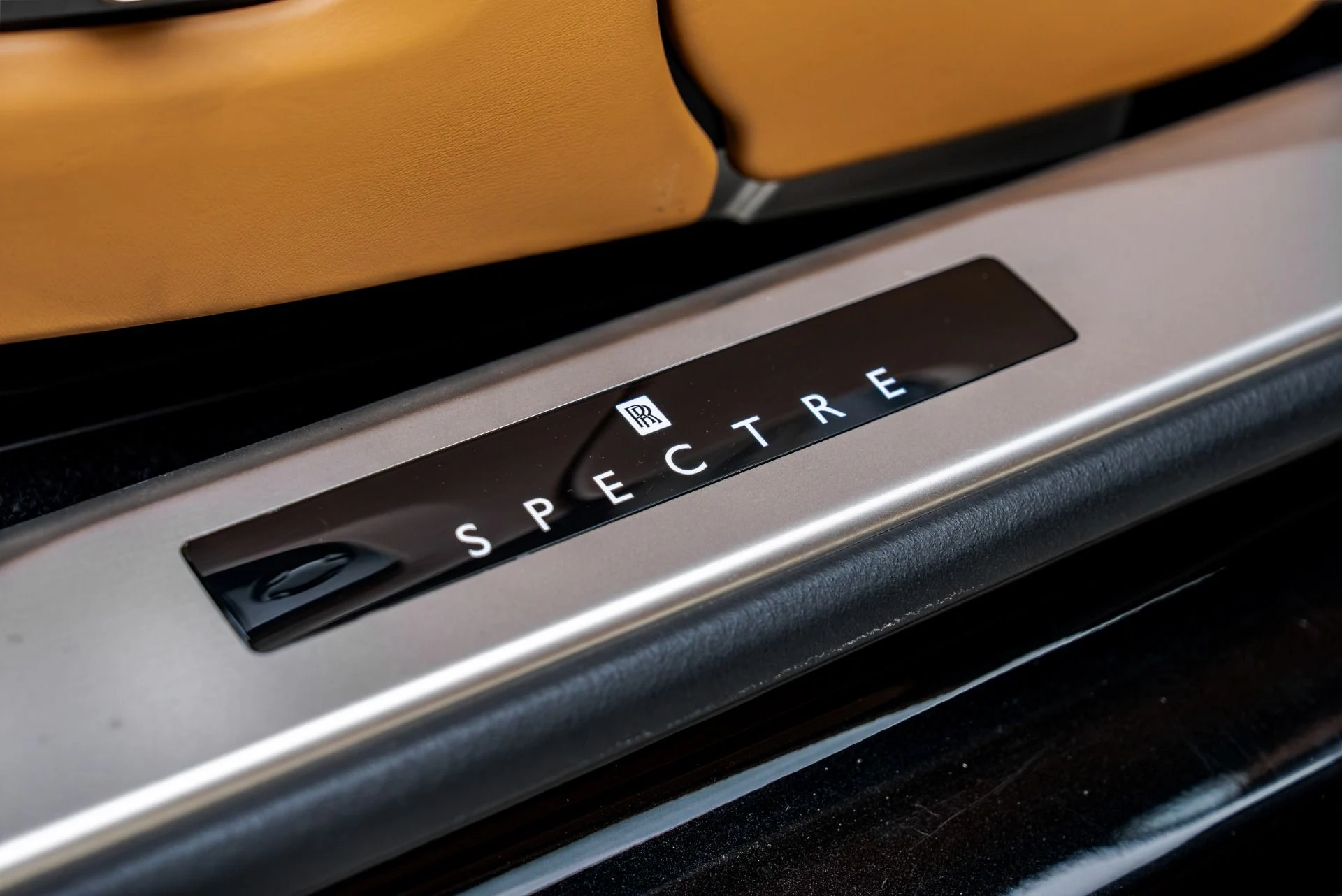 mph033_274679806_Used_2024_Rolls_Royce_Spectre_1784269626_82b8d689ae