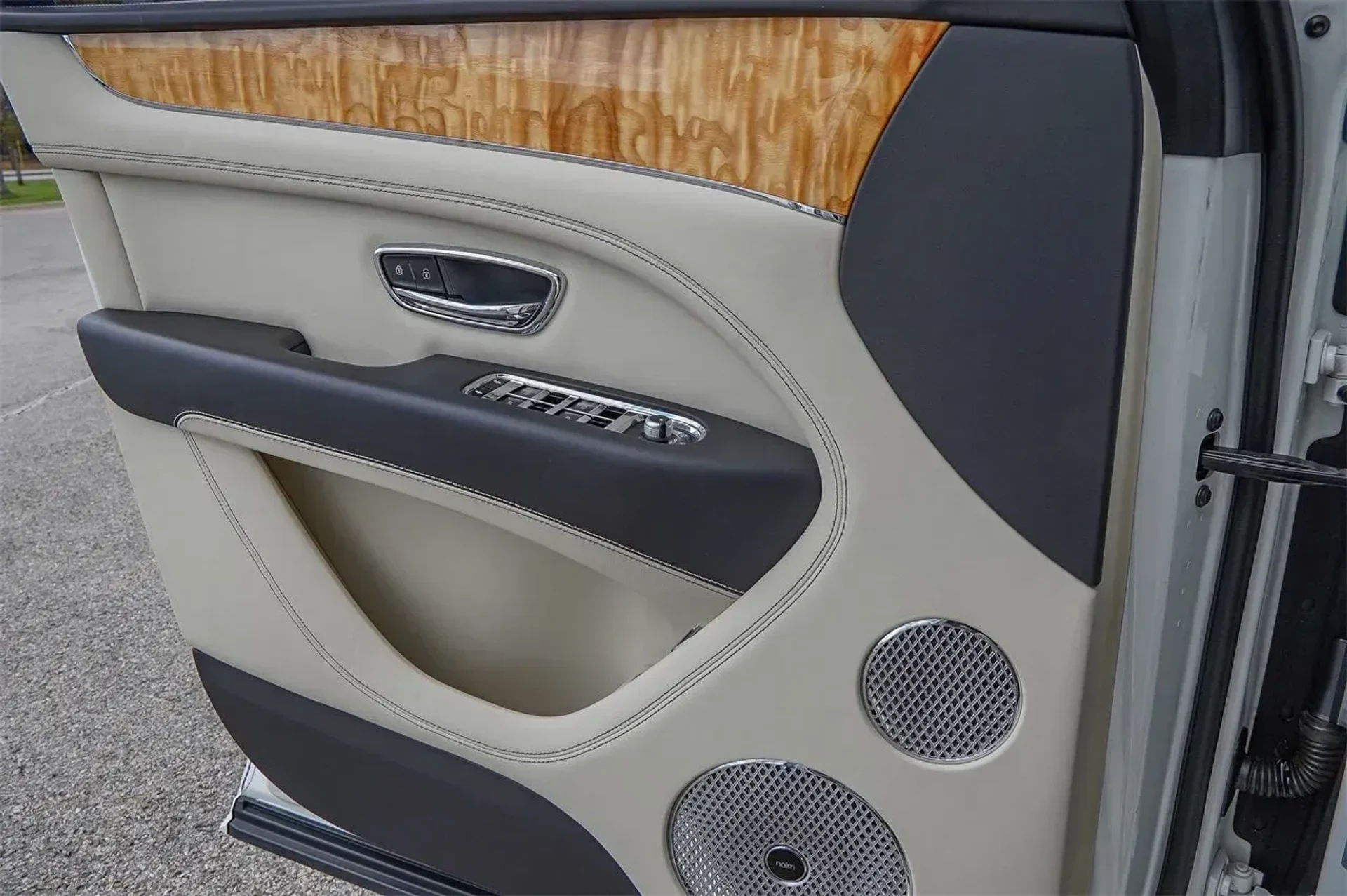 mph033_2747045212_de8ec535da6249afb4ea7f69393f0ce5_b2fac4037a