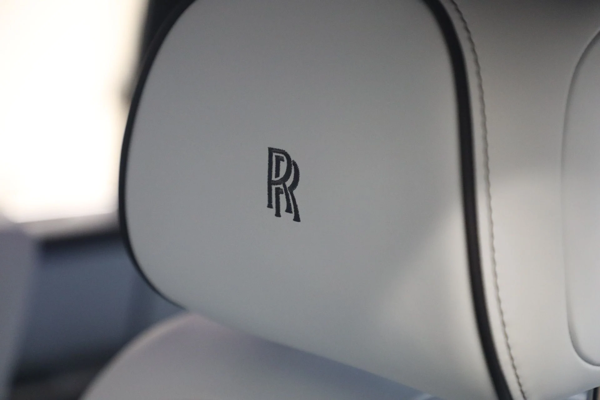 mph033_2757739189_Used_2025_Rolls_Royce_Cullinan_c192e39d87