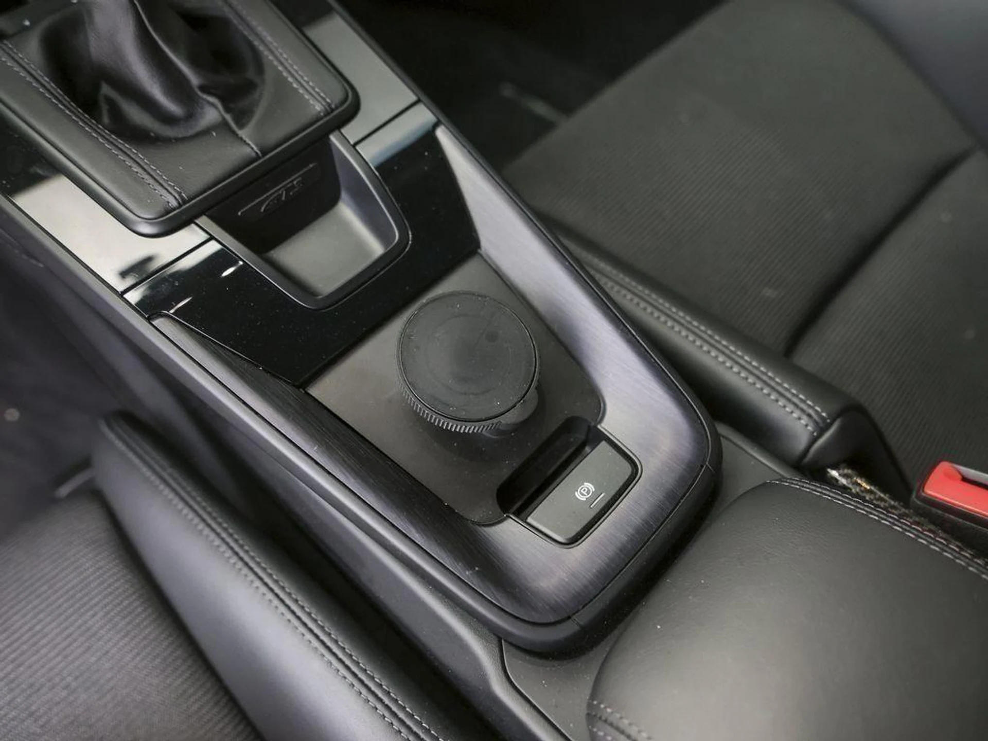 mph033_275791458_Wp_M_Kt6w_L_Ji_V_Odw_O0au_XYABR_5c_21413e26cb