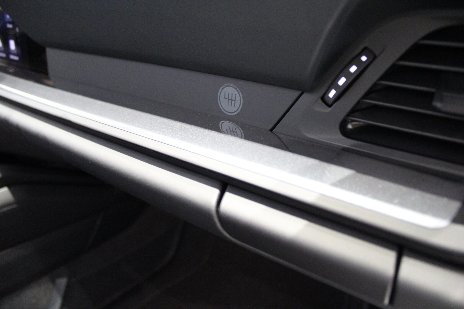 mph033_2760968591_3c9e6191b660eadaab2d5fbb6299d0a5x_813c756341