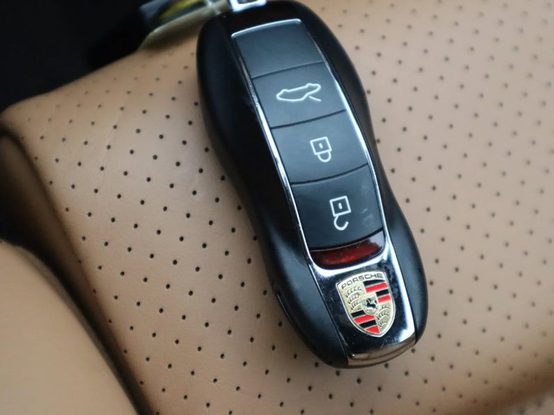 mph033_2761417892_37129809_07822_135fe9f38799dd1dd63d4bdcb124f34c_d2a2242b94