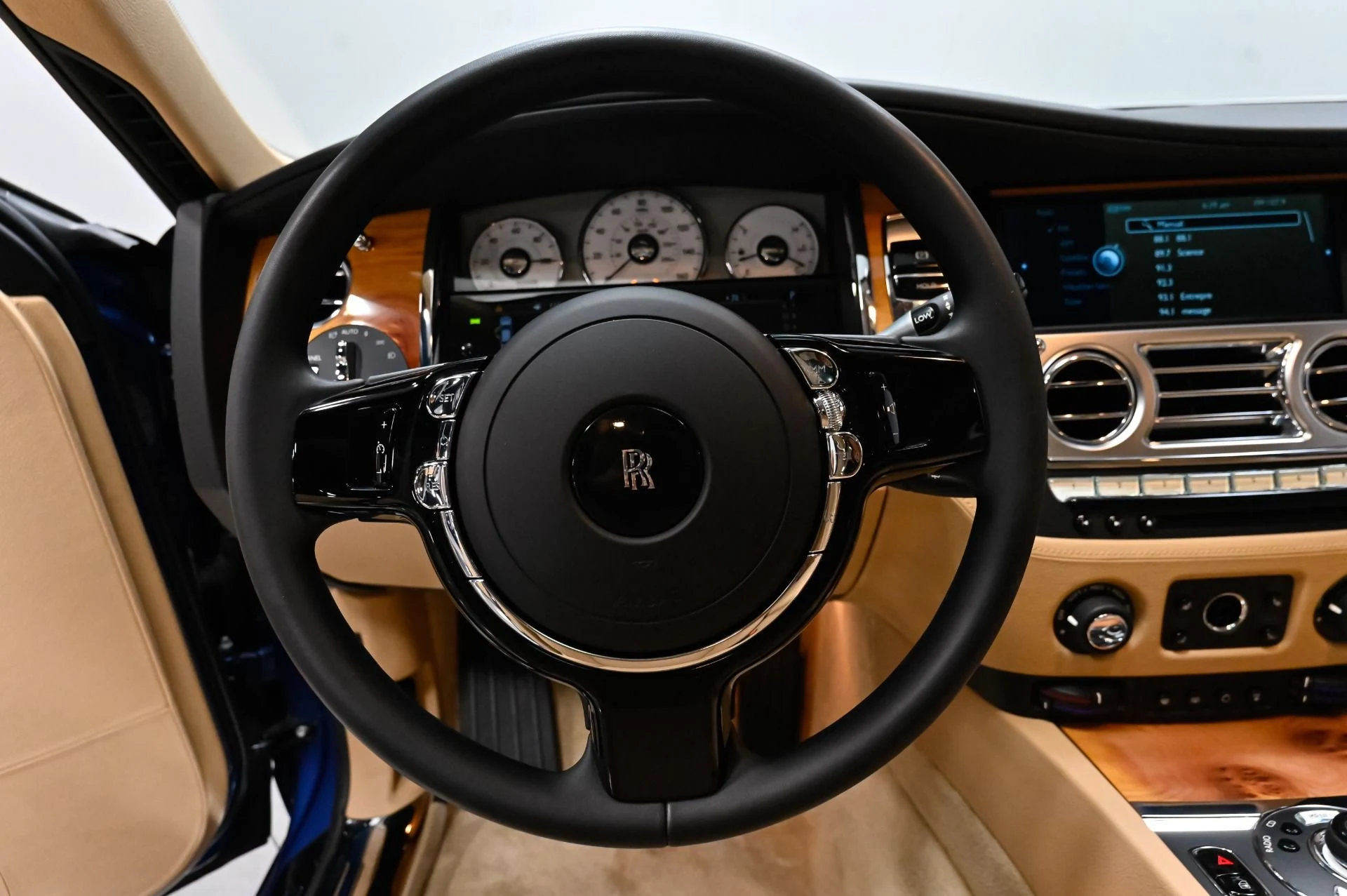 mph033_2763520394_Used_2012_Rolls_Royce_Ghost_Base_1791906503_2a85d7b030
