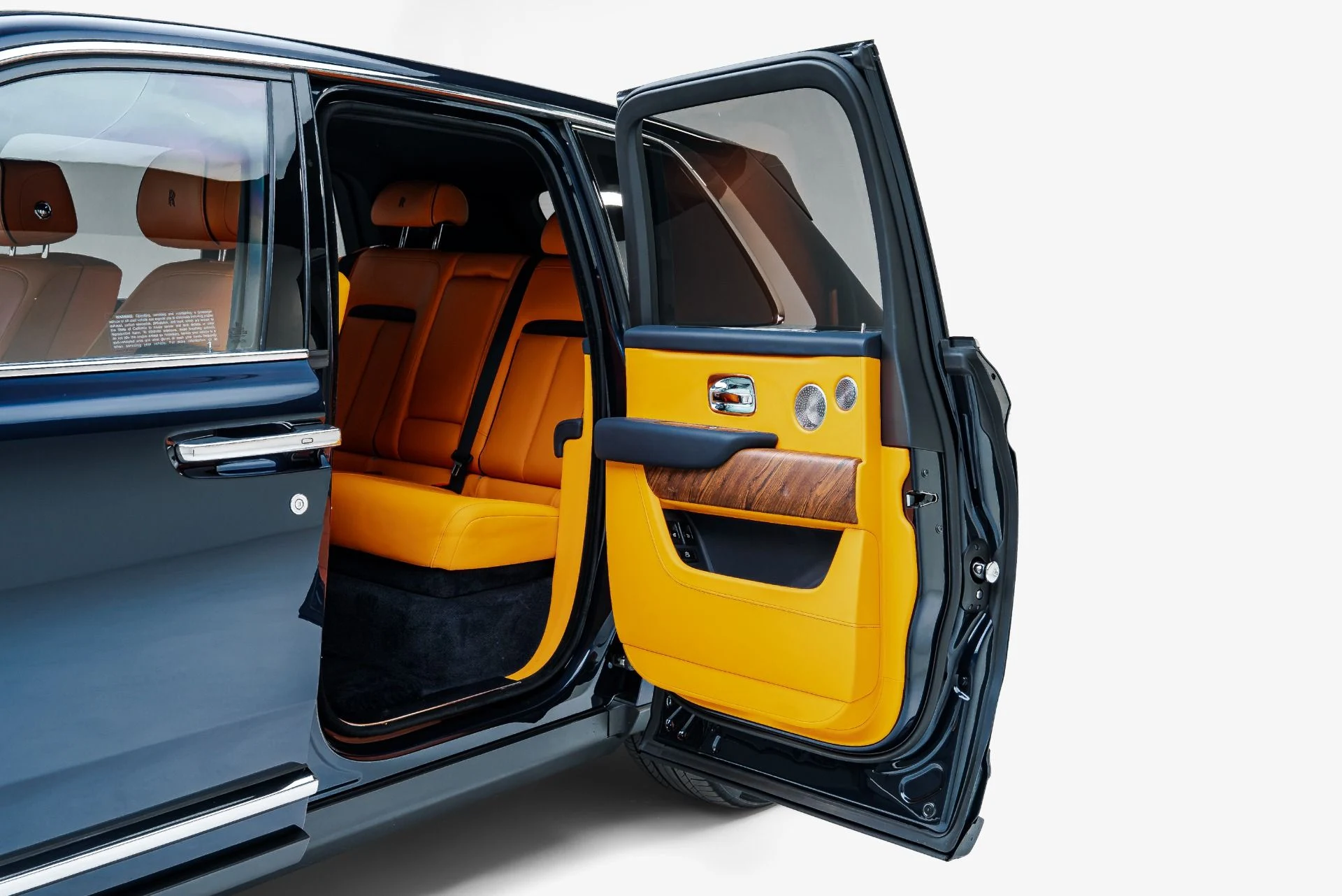 mph033_2774644538_Used_2023_Rolls_Royce_Cullinan_1792687475_4b0e94260e