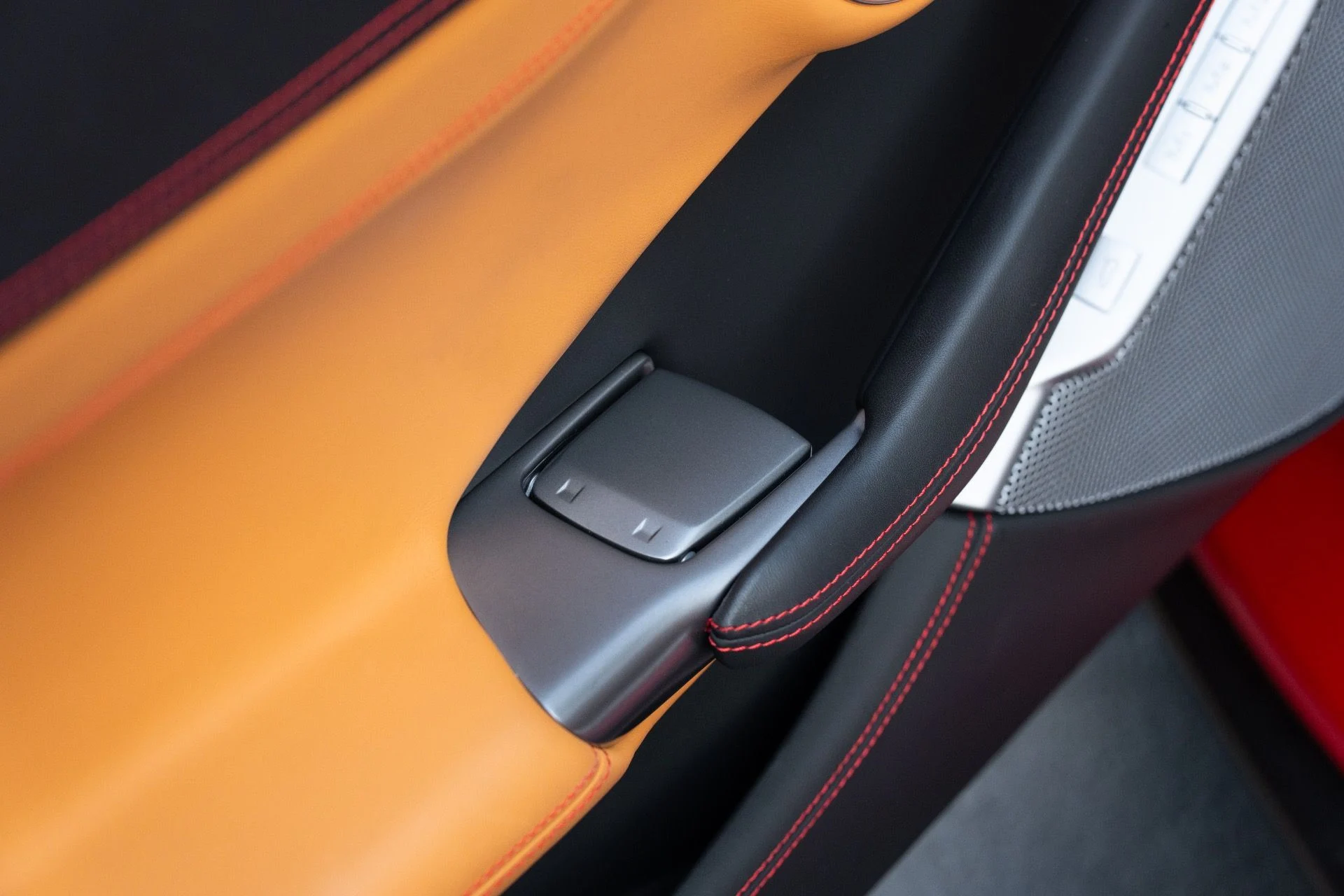 mph033_2774684133_Used_2023_Ferrari_Portofino_M_1770869852_6b990a193b