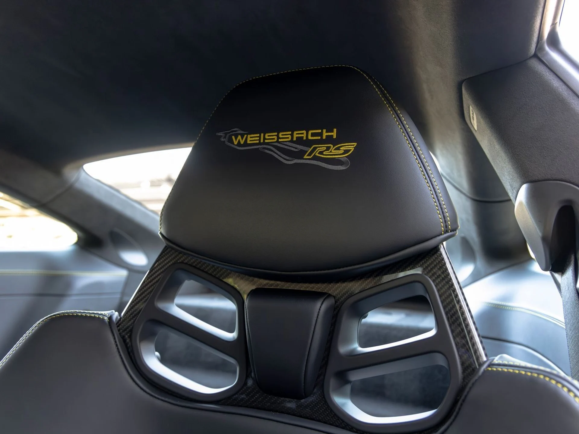 mph033_2775979303_34_664e1774e6