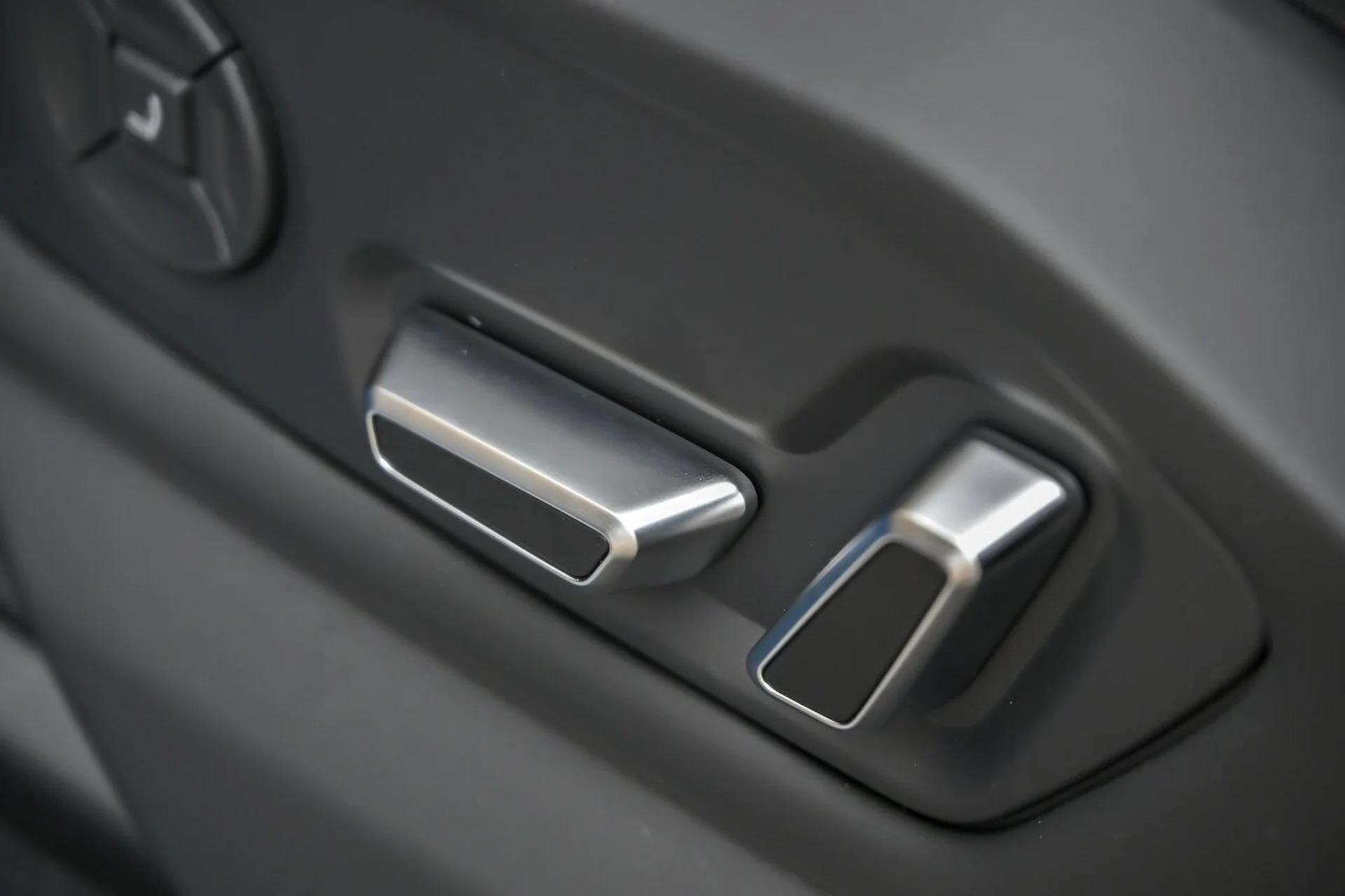 mph033_2781539557_628b392494bcb835f8758426364c92b4x_6bea7724f5