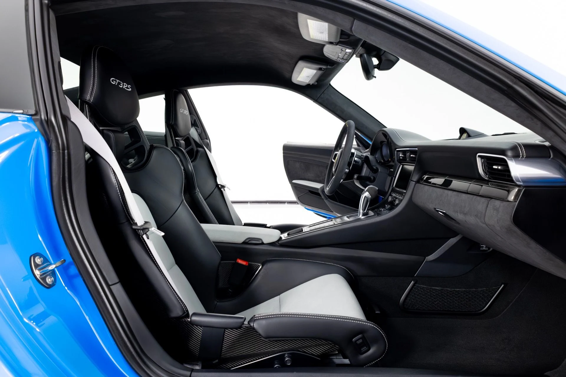 mph033_278965816_Used_2016_Porsche_911_GT_3_RS_1769037882_b4c238a681