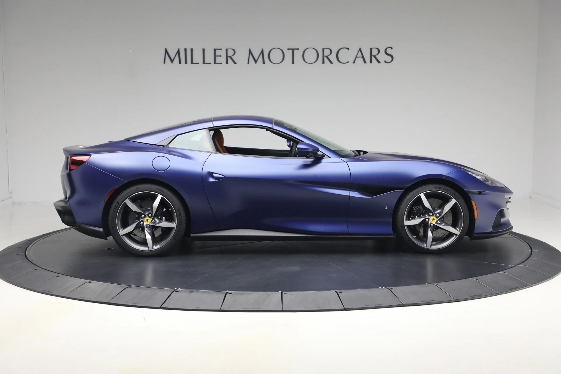 mph033_2795628073_Used_2023_Ferrari_Portofino_M_1787842069_b8ae25f8a0