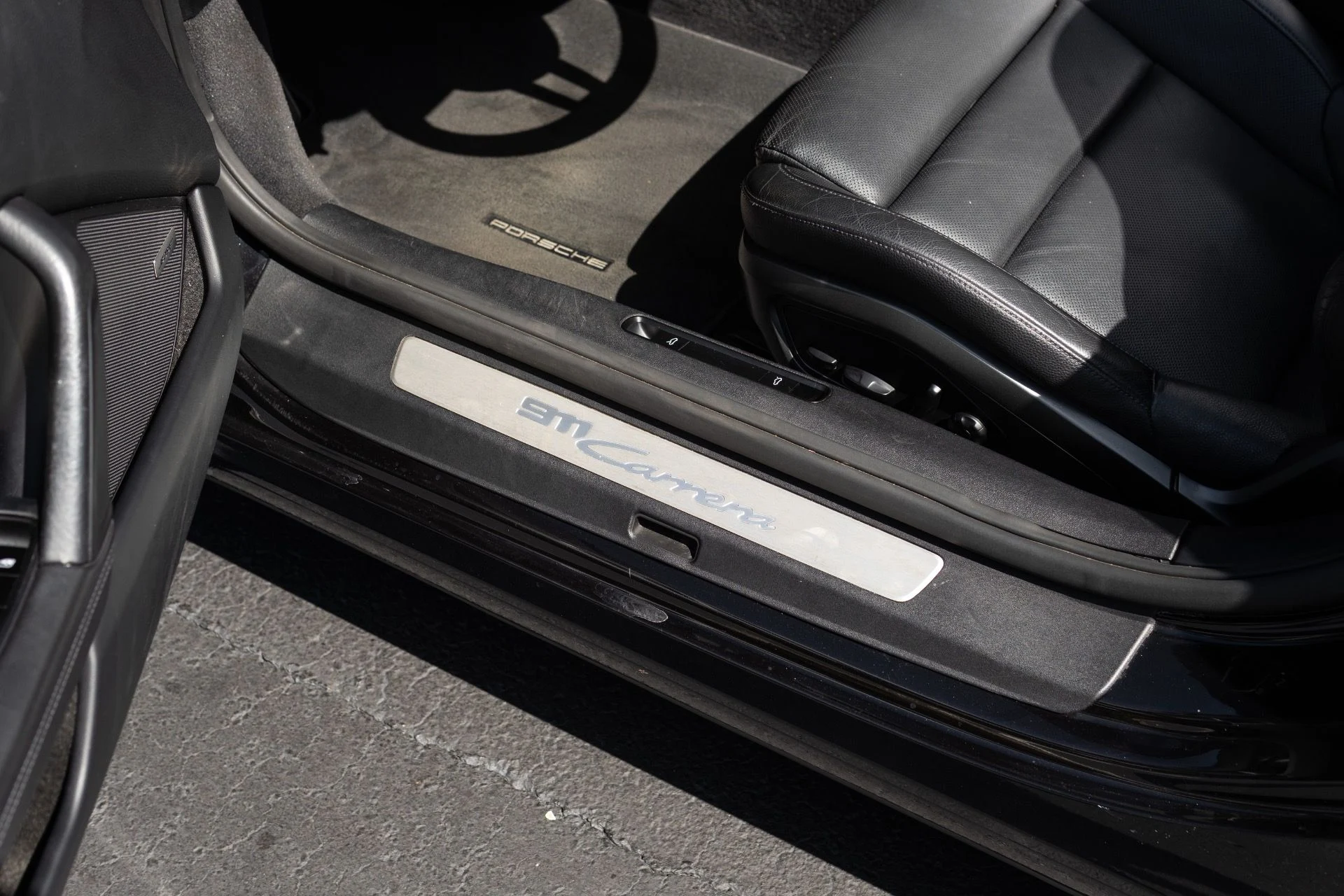 mph033_2795793302_Used_2021_Porsche_911_Carrera_1772596654_54472b34c7