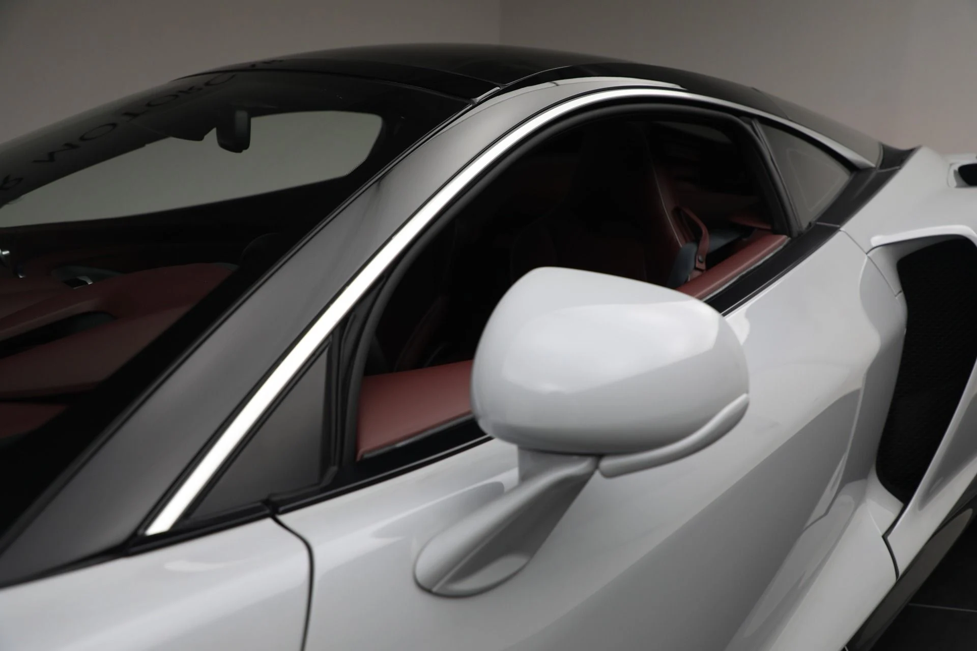 mph033_2802774158_Used_2023_Mc_Laren_GT_Luxe_77467148a3