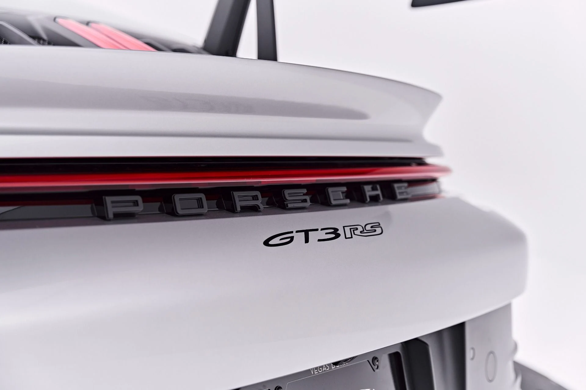 mph033_2811694555_Used_2025_Porsche_911_GT_3_RS_1785791013_ede4c9c7c5