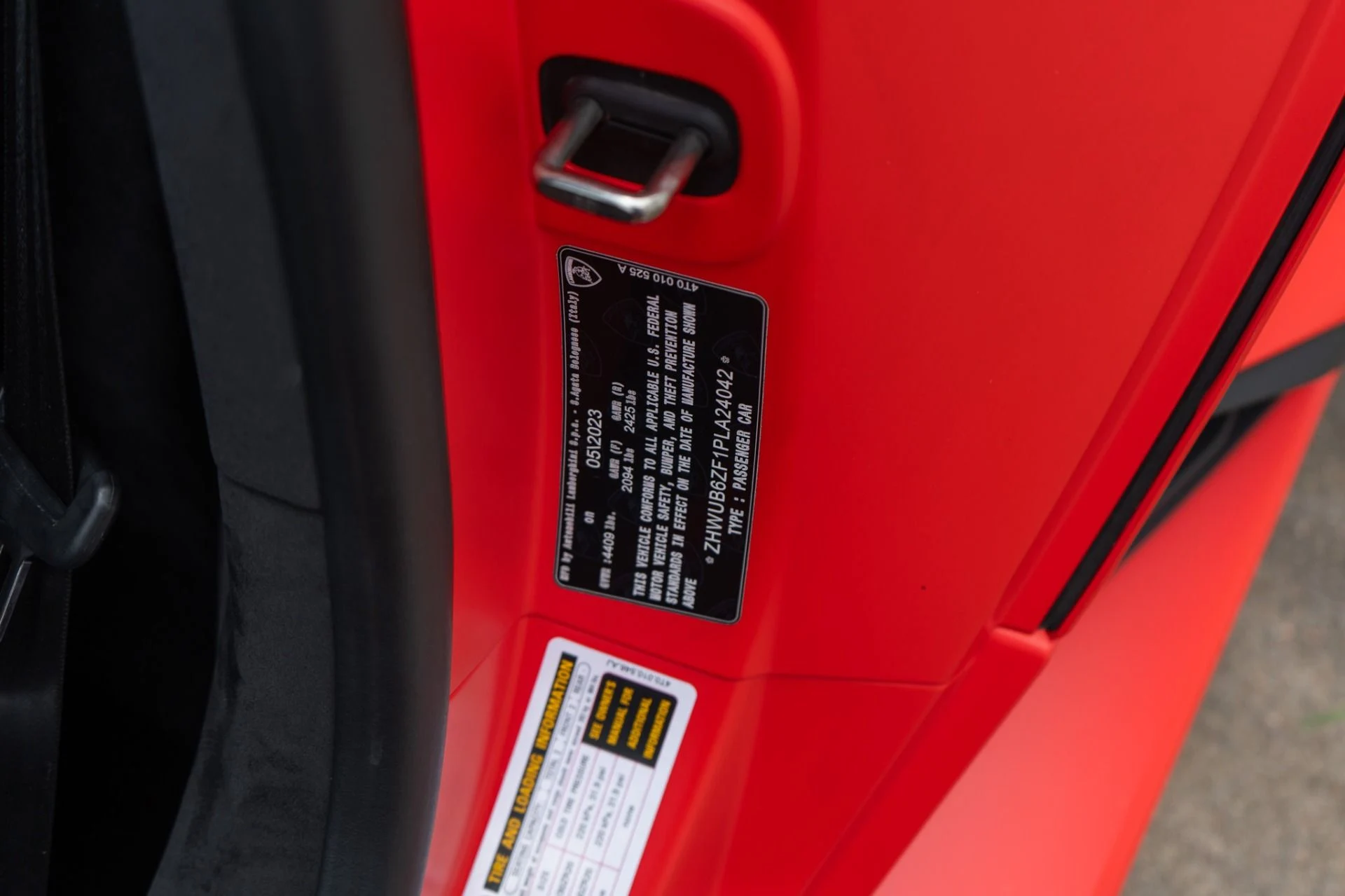 mph033_2824083593_Used_2023_Lamborghini_Huracan_Tecnica_1776704544_569ea59ffa