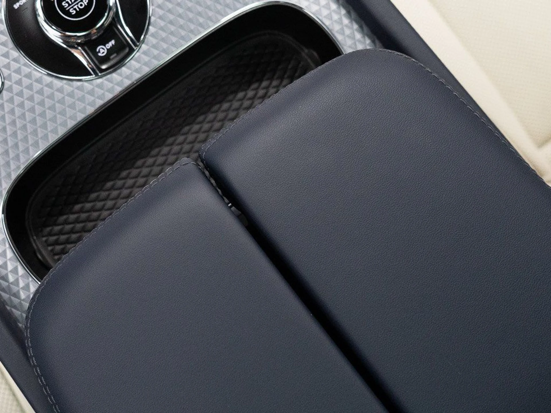 mph033_2828193798_452ad8d8007340e1e48a1cf504ad7992_1ef9b444d6