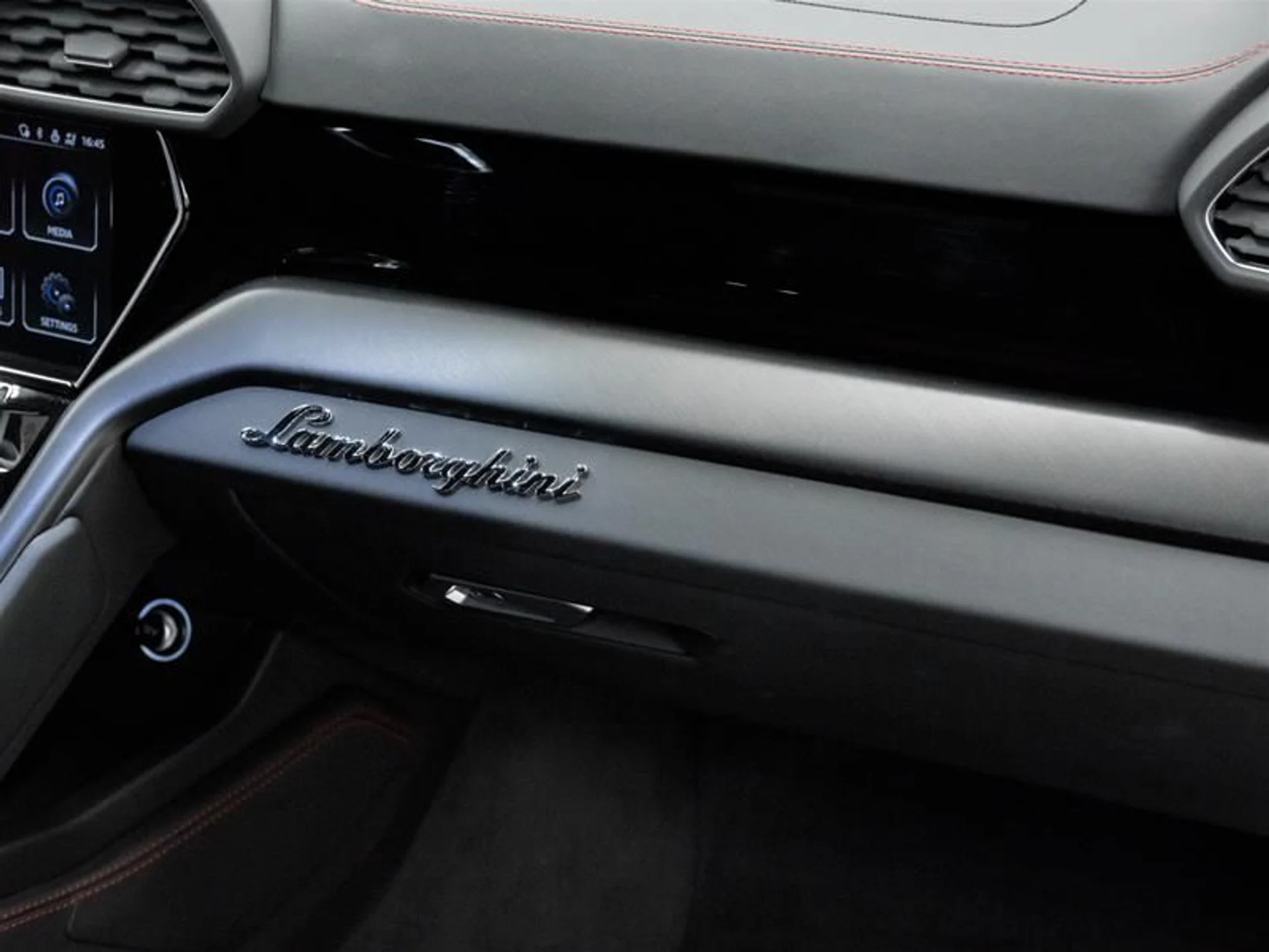 mph033_2828596243_11639324_1552972726_c5fc1f8d26