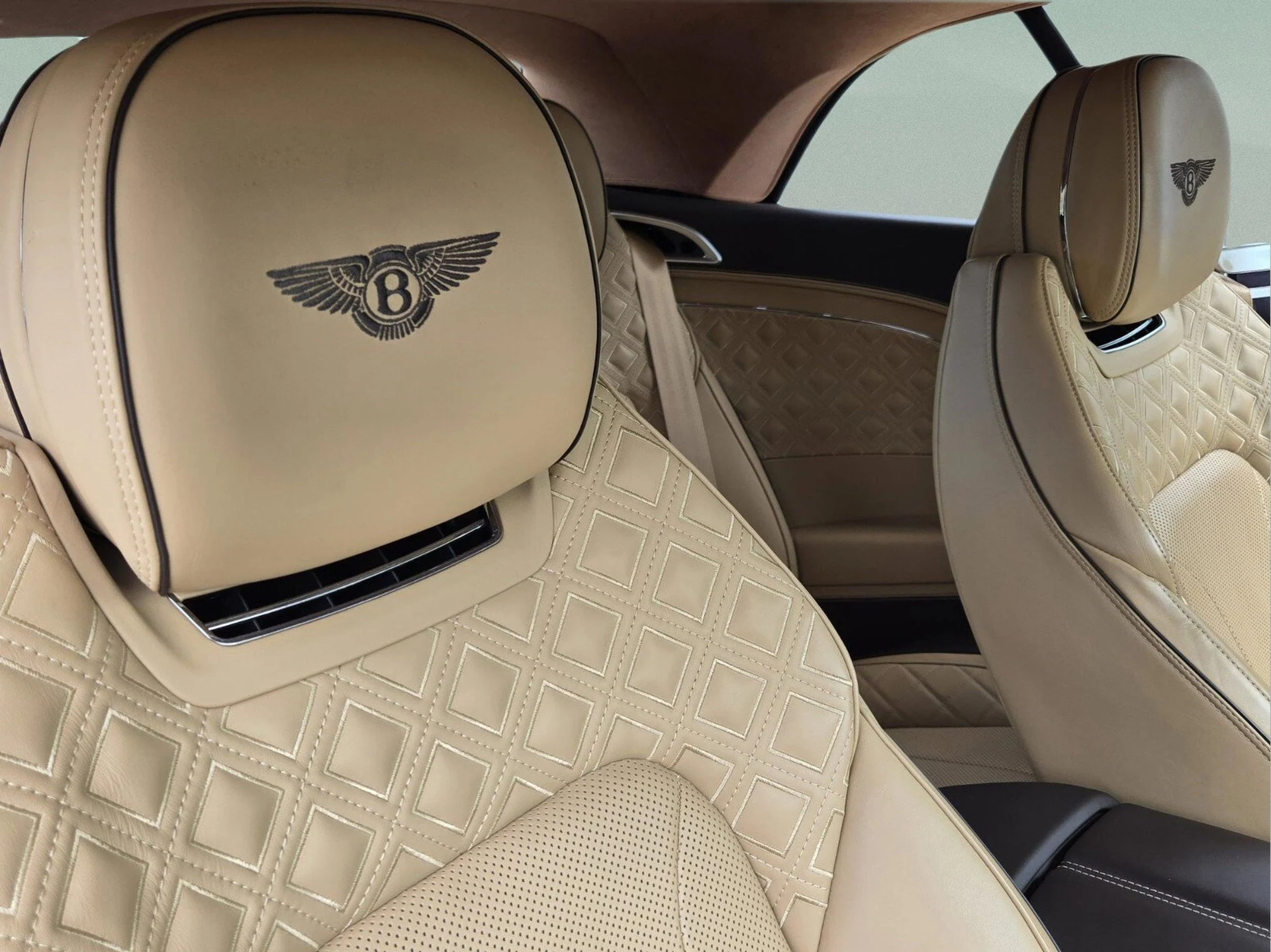 mph033_282993506_f91bf6c646b9b8de7ab58b0d6e387fb5x_f1178f5f62