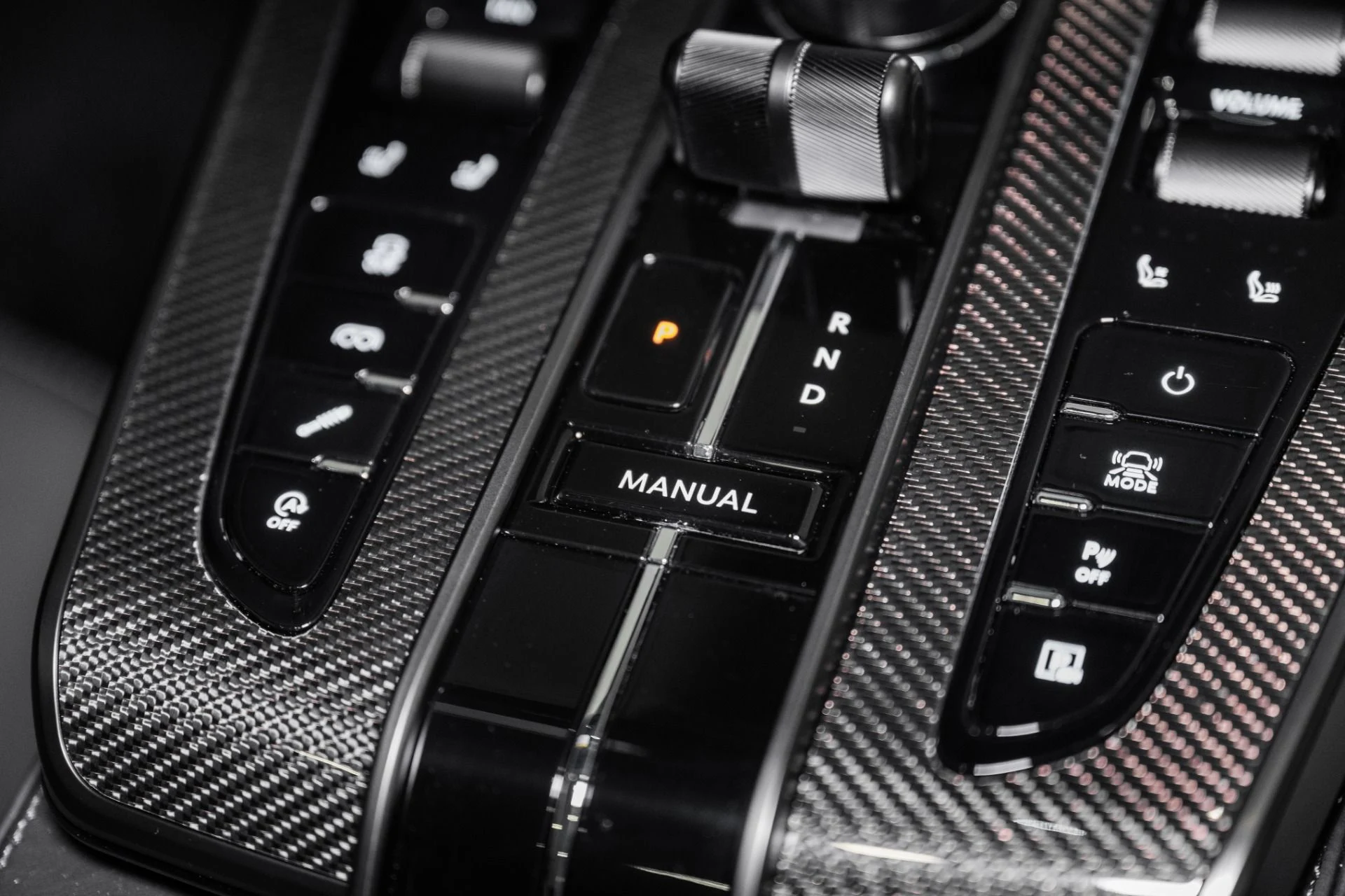 mph033_2832026034_New_2027_ASTON_MARTIN_VANQUISH_1787330062_43ec6bd702