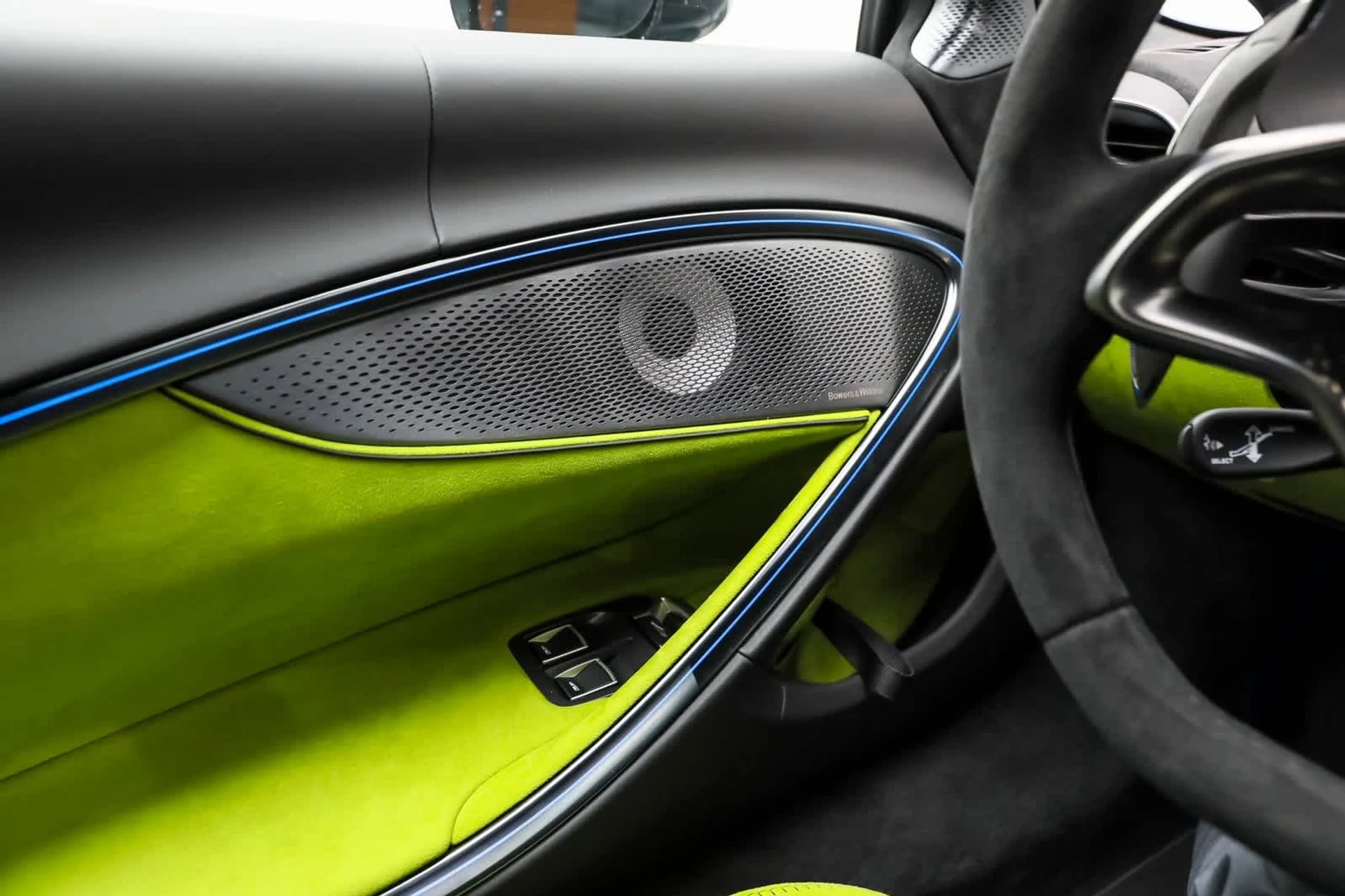 mph033_2843487246_34_4d0bf930ae