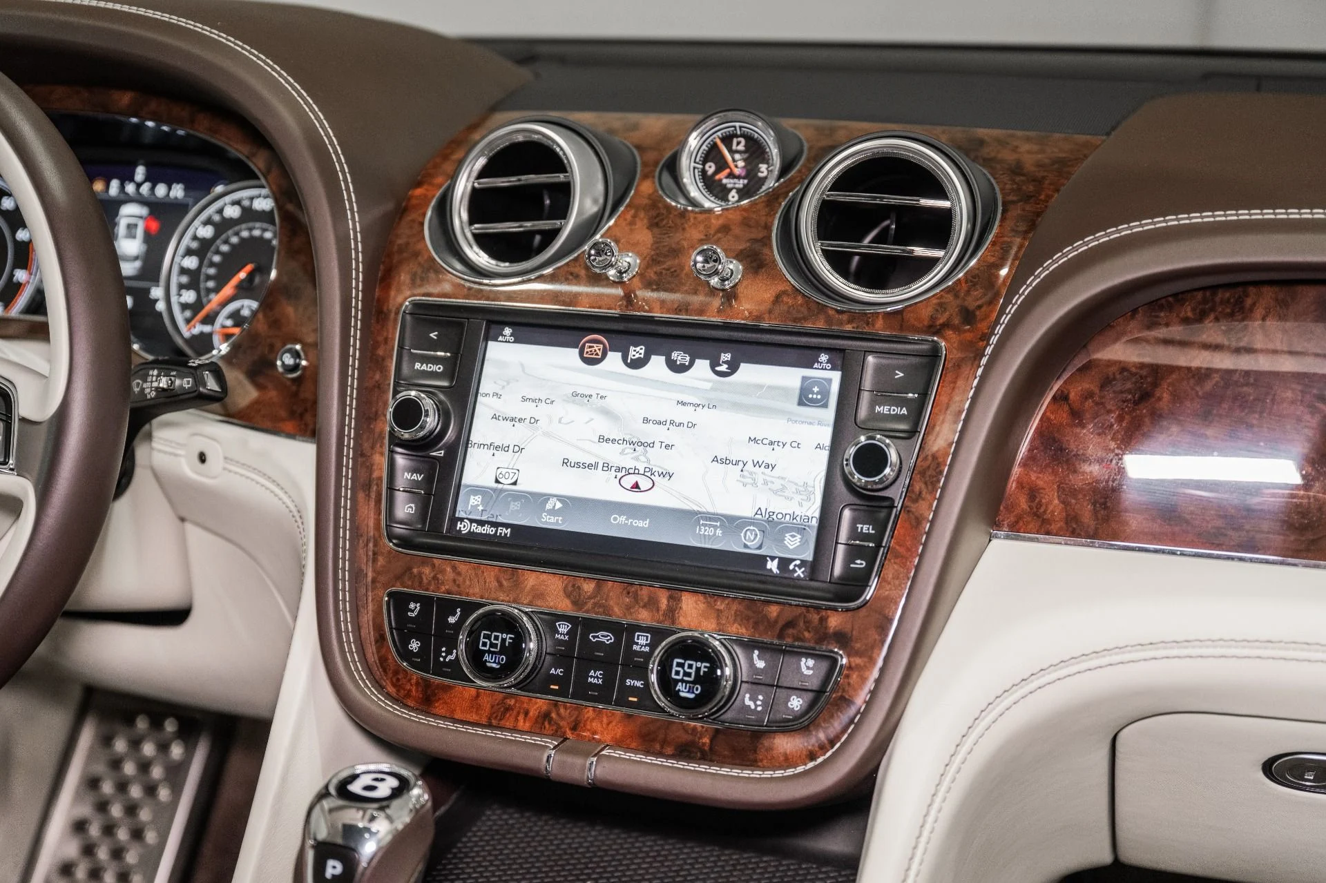 mph033_2850031918_Used_2017_Bentley_Bentayga_W12_1791218079_cd8b24aa00