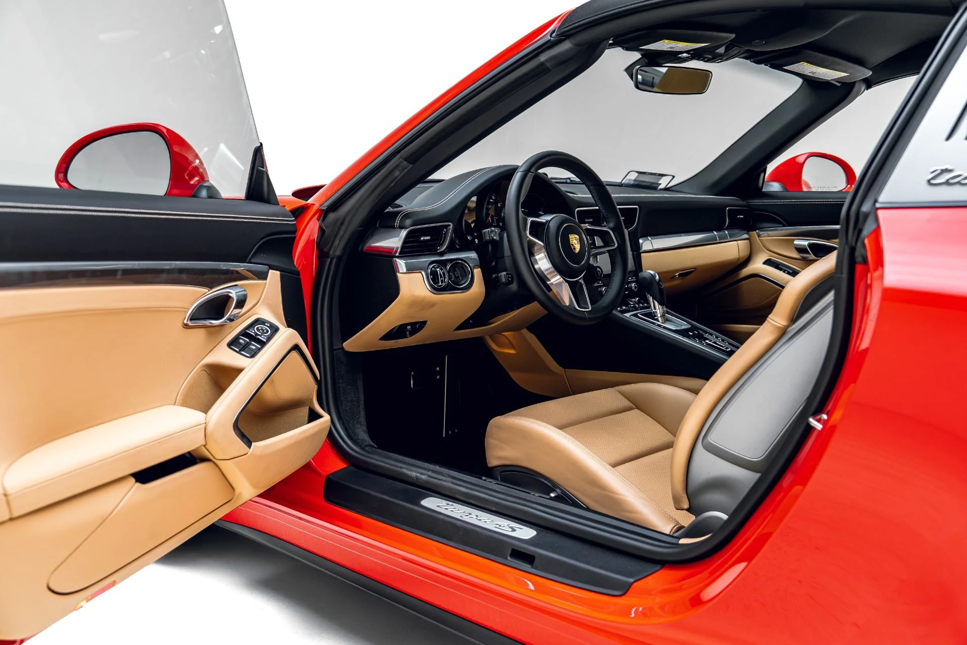 mph033_2850108646_Used_2019_Porsche_911_Targa_4_S_1783372849_d8246cef2f