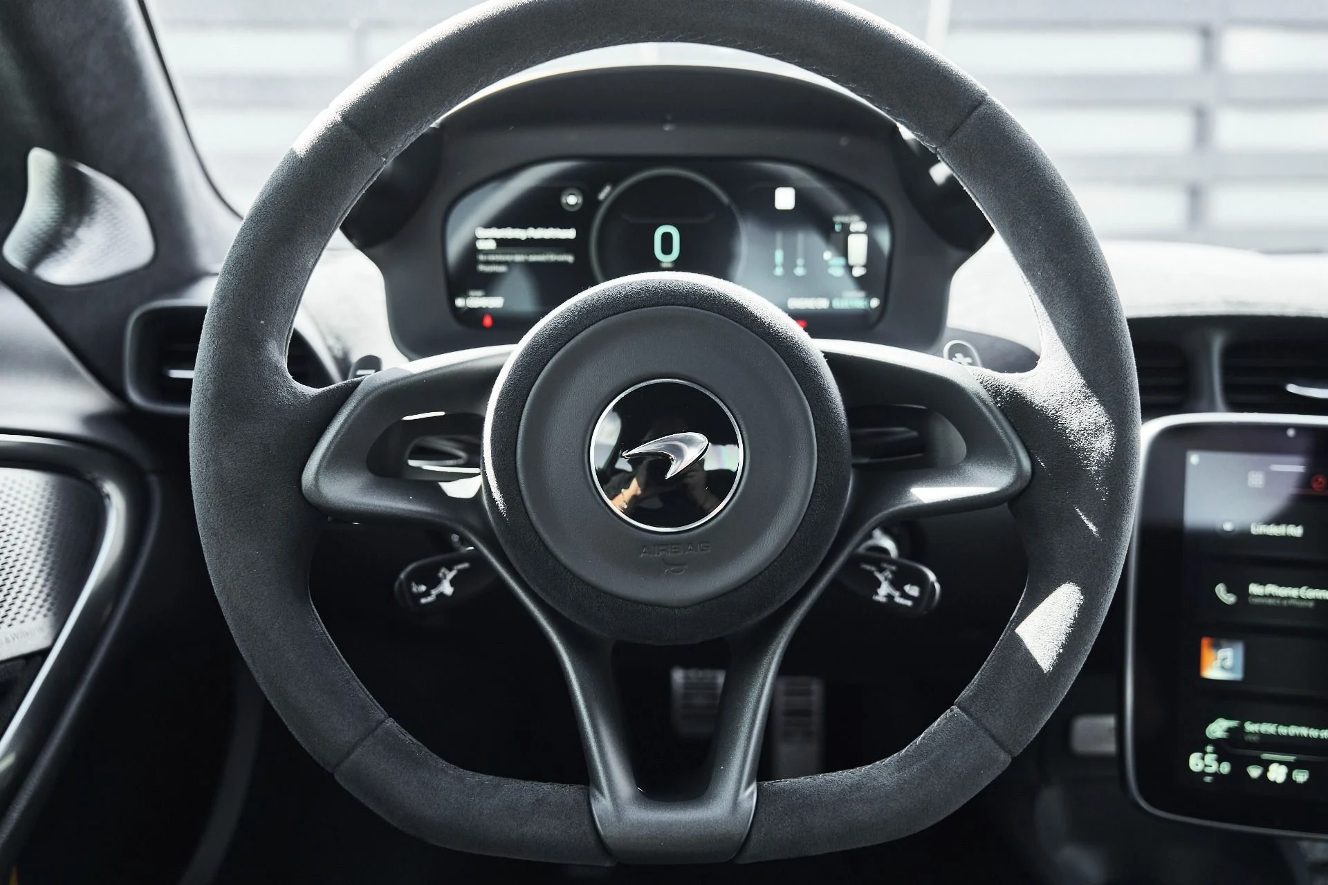 mph033_2851150419_Used_2024_Mc_Laren_Artura_1774742229_4139bc91e0