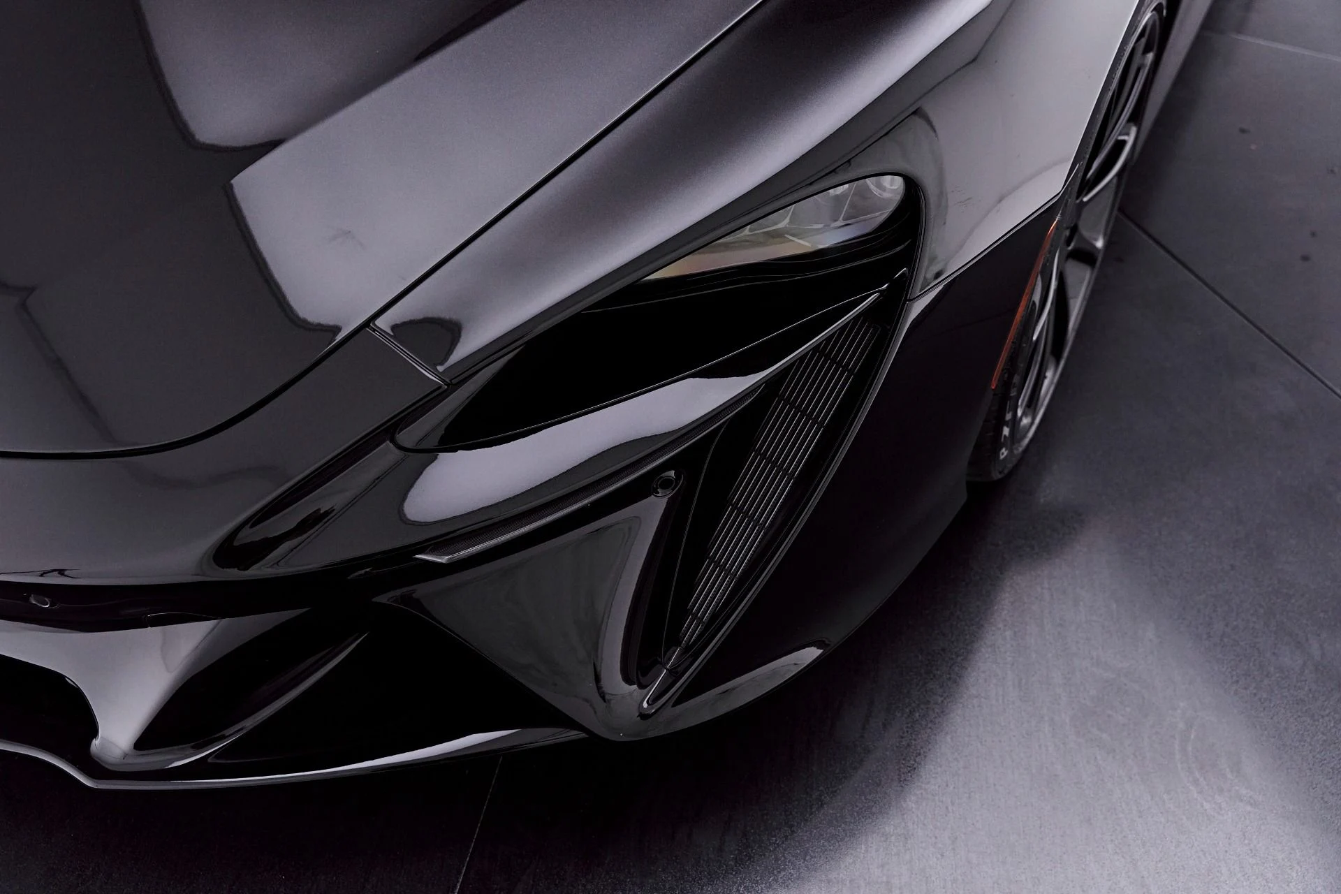 mph033_285629705_Used_2026_Mc_Laren_Artura_Vision_1777507477_e340f9bd4d