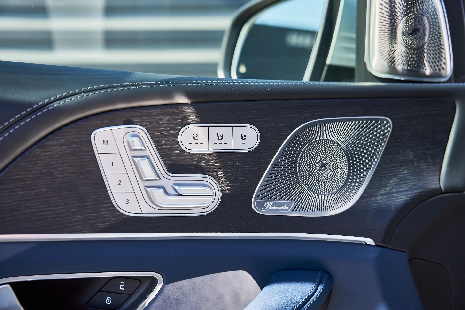 mph033_2861793574_Used_2026_Mercedes_Benz_GLS_Maybach_GLS_600_1770697602_292c38b768