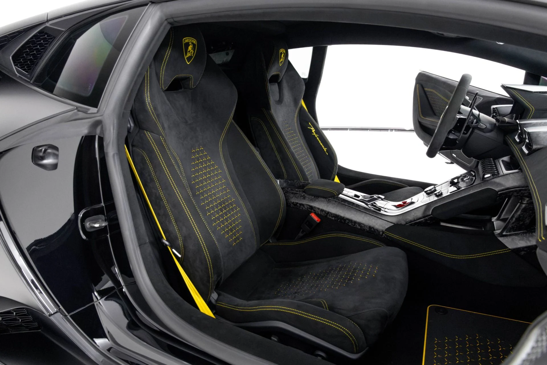 mph033_2861860524_Used_2018_Lamborghini_Huracan_Performante_1762565912_85a72b3c62