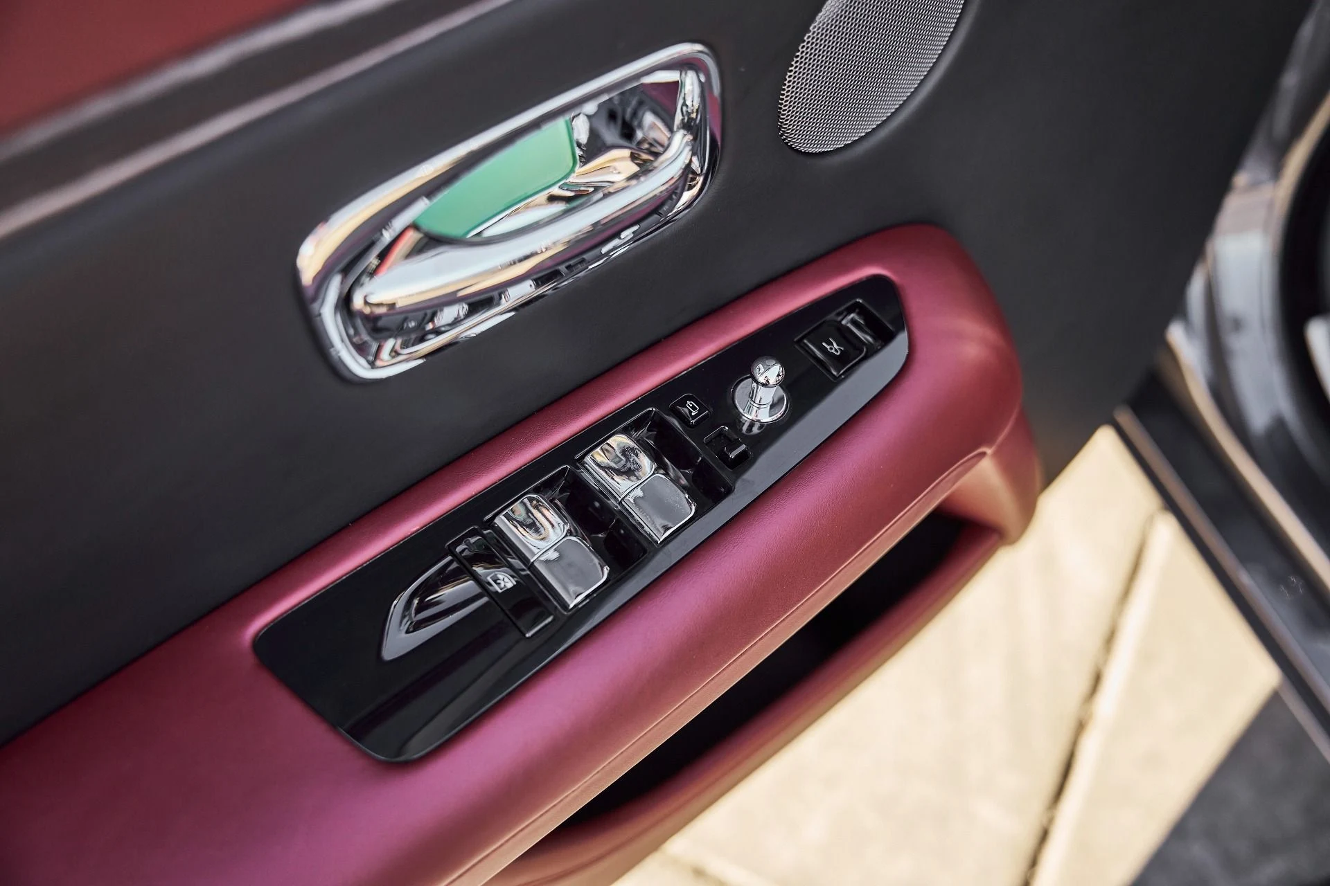 mph033_2866417411_Used_2023_Rolls_Royce_Ghost_1770699543_6f080b28f0