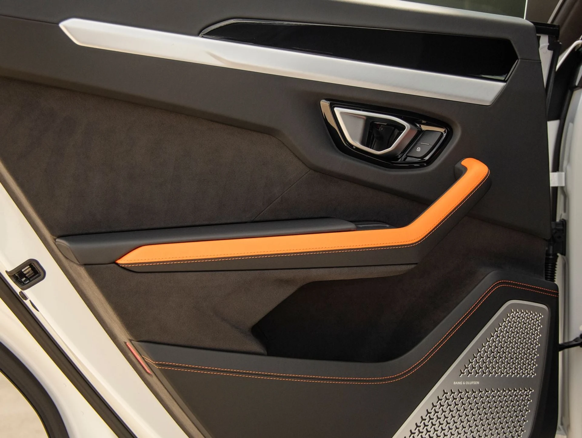 mph033_2869423193_34_76cd41a716