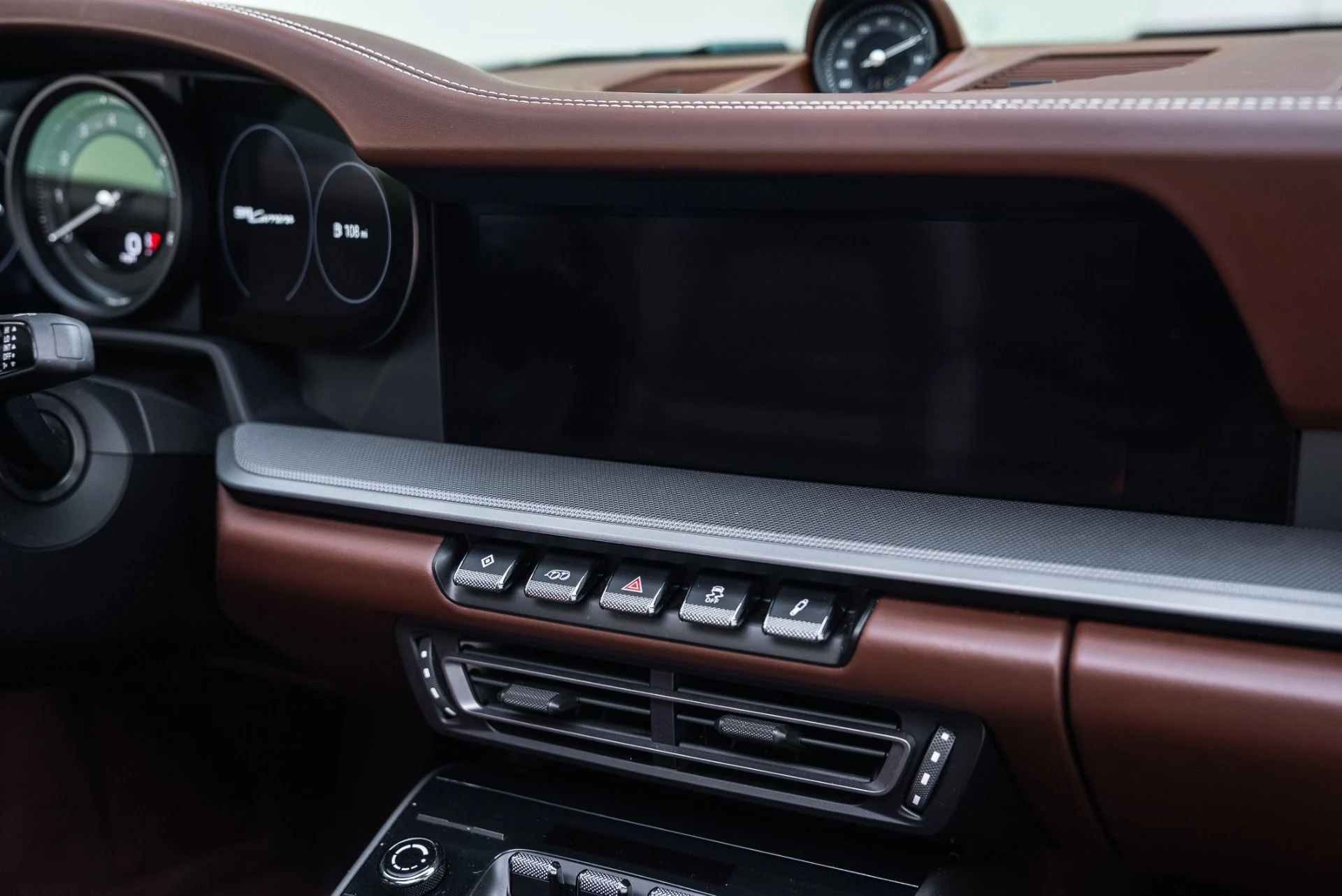 mph033_2876751065_Used_2024_Porsche_911_Carrera_1765496825_433fd9197b