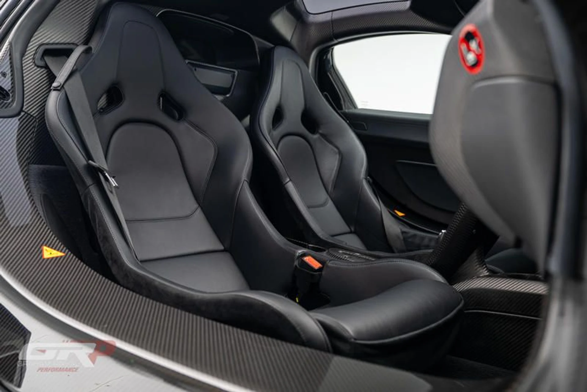 mph033_2884307204_63_E93_D49_D39_B_40_F9_8_F5_B_033_BB_398717_C_f513ad5f16