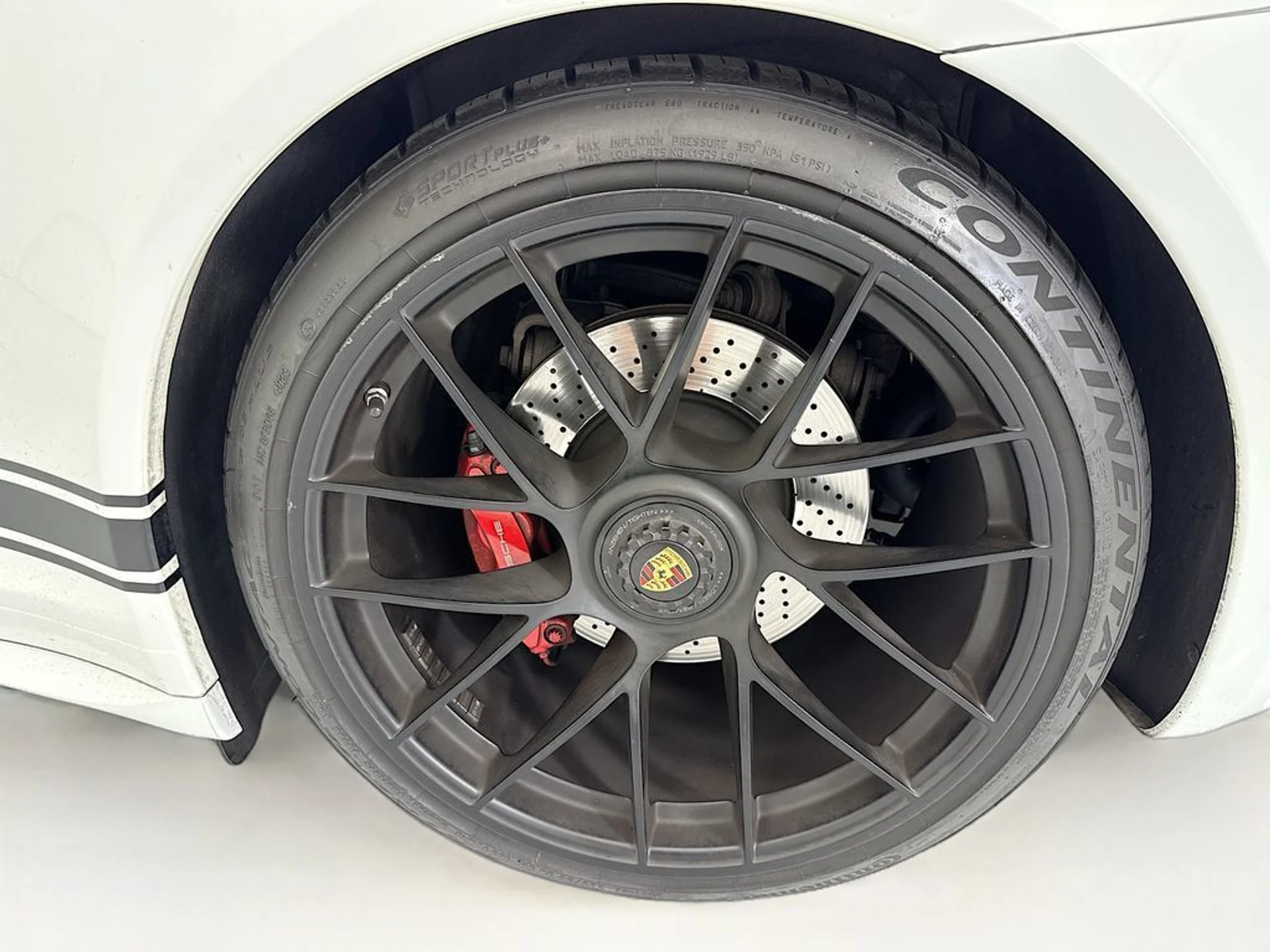 mph033_2887196137_used_2019_porsche_911_targa4s_8119_23031857_34_1024_33448a303d