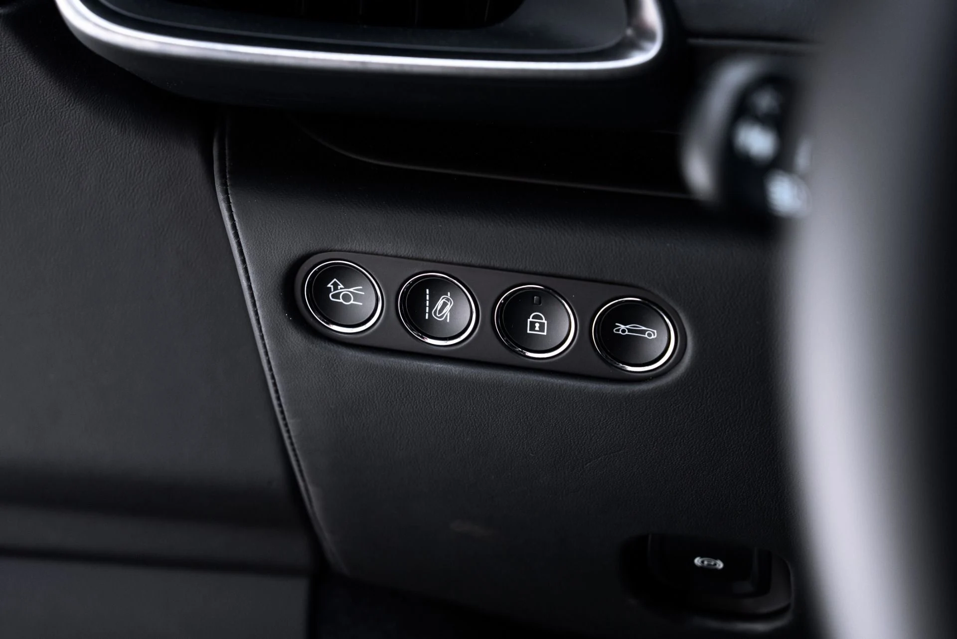 mph033_2910046639_Used_2024_Mc_Laren_Artura_1774465239_2534e396a6