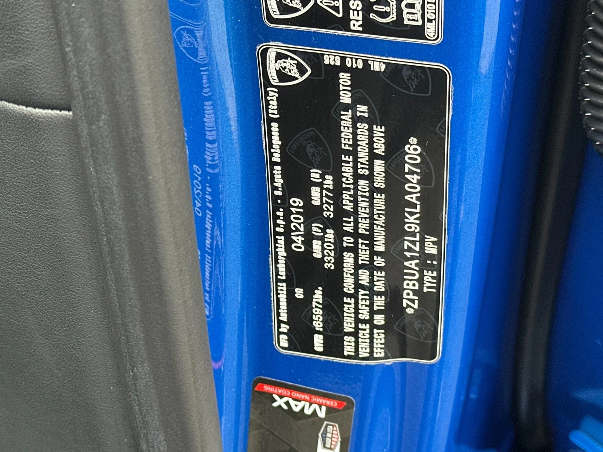 mph033_2911301958_Used_2019_Lamborghini_Urus_Selezione_CPO_1766588993_6143d9b12a