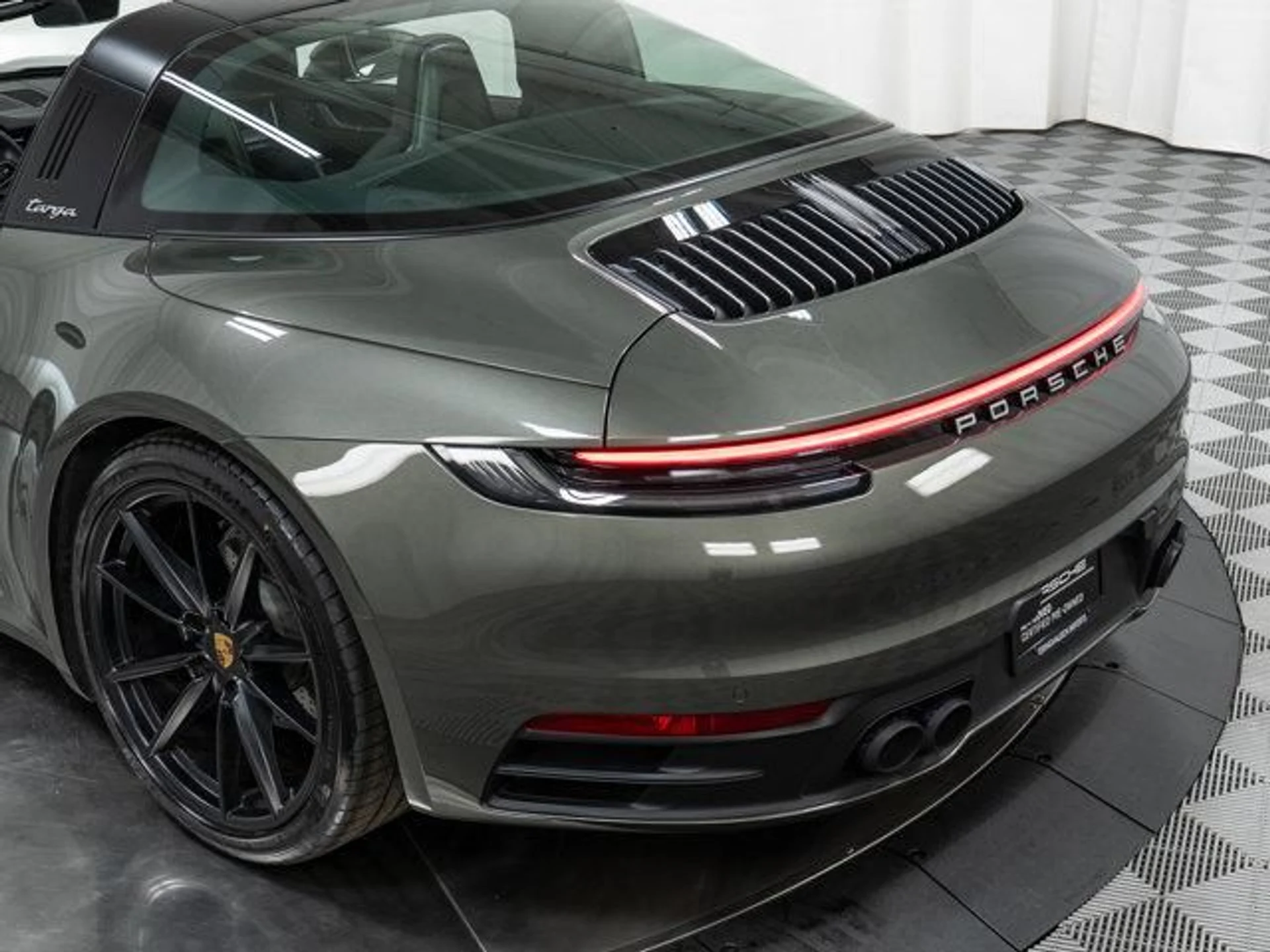 mph033_2917039816_KF_Yi_Bx_HTGNWRKU_Dl_R_Bc_U_KJ_2ab4_b1b26356a7