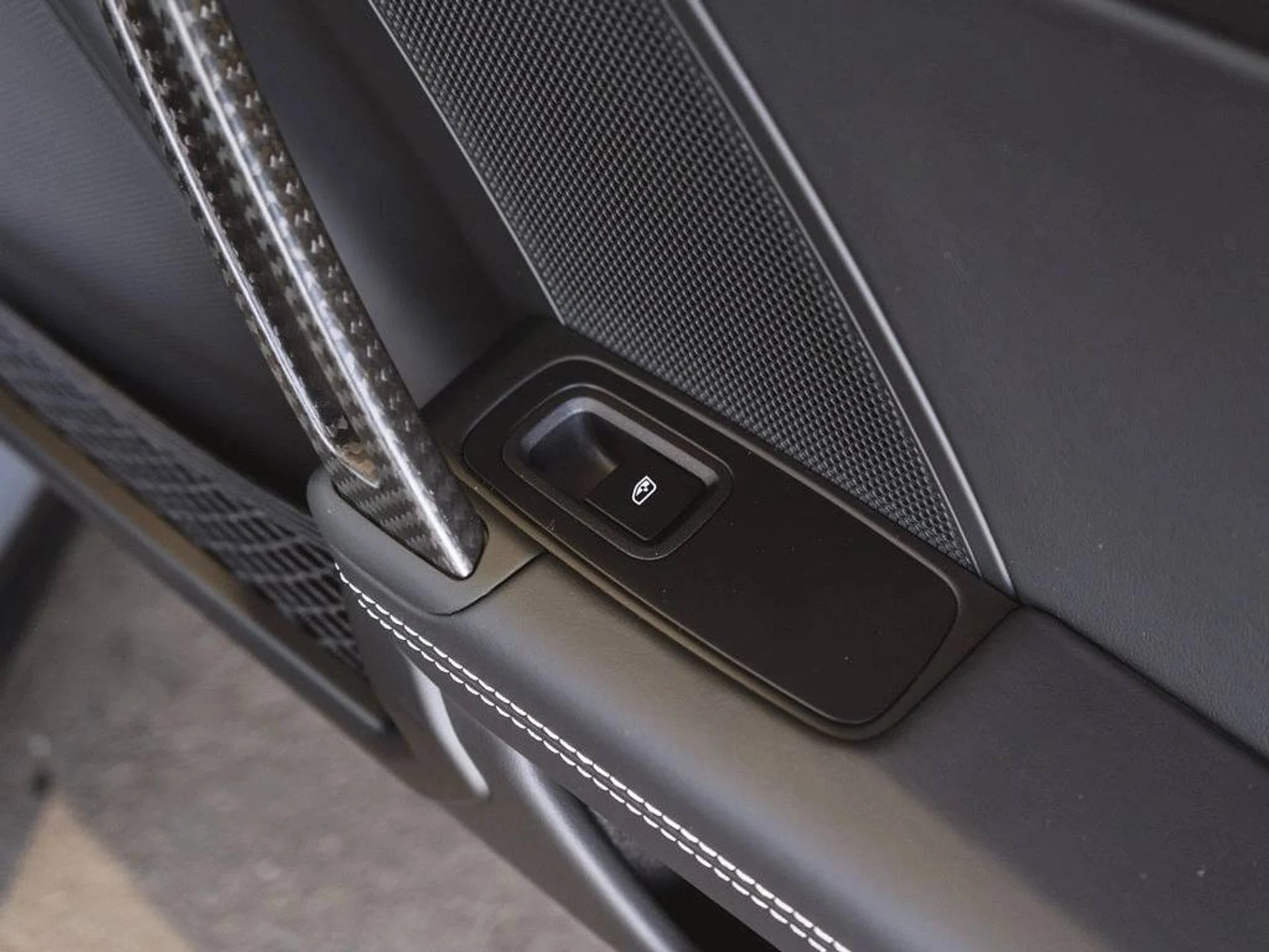 mph033_292738340_1280_ba0b5503bd