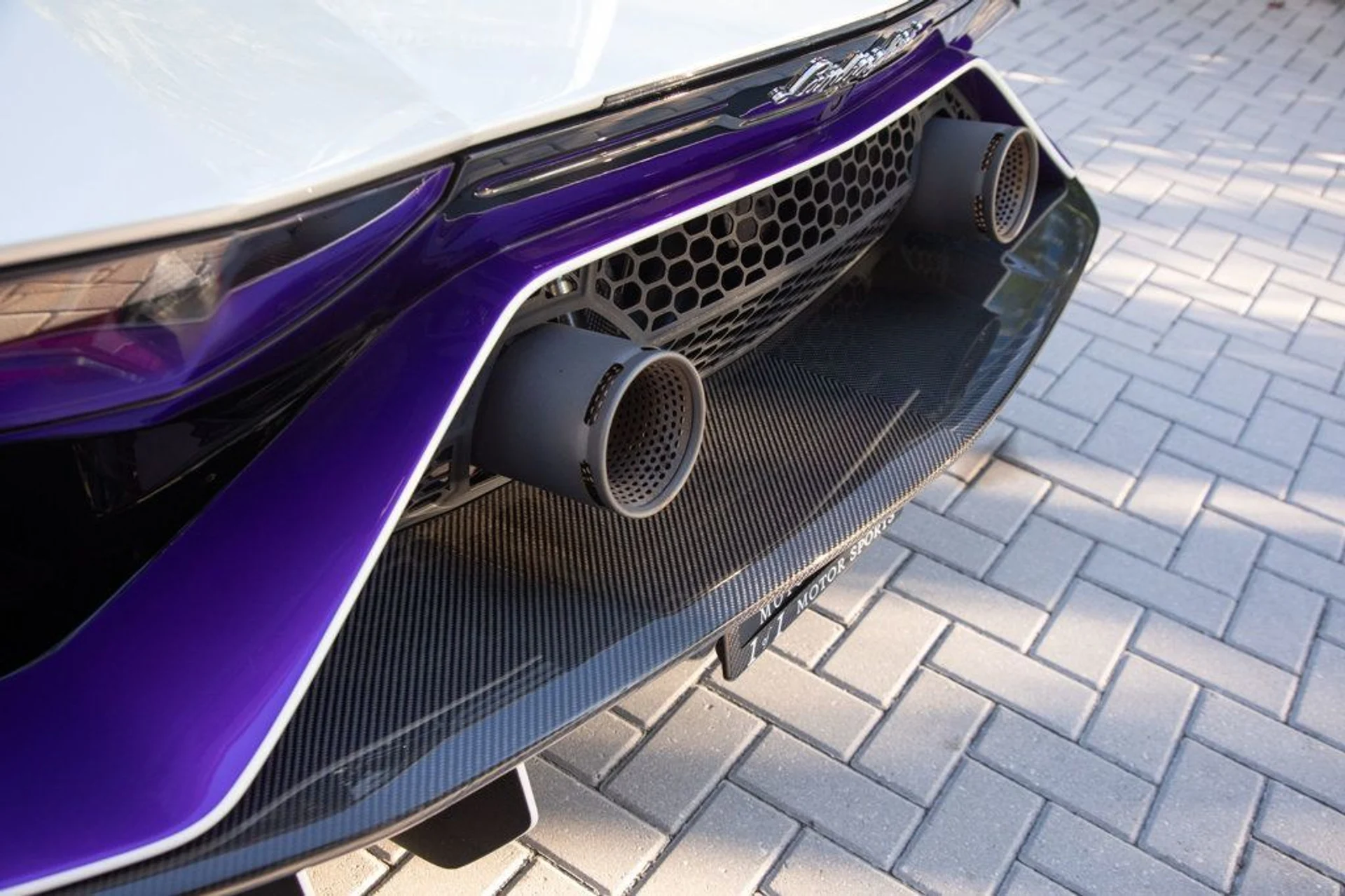 mph033_2930651386_22368666_34_1024_aaeb18ba5f